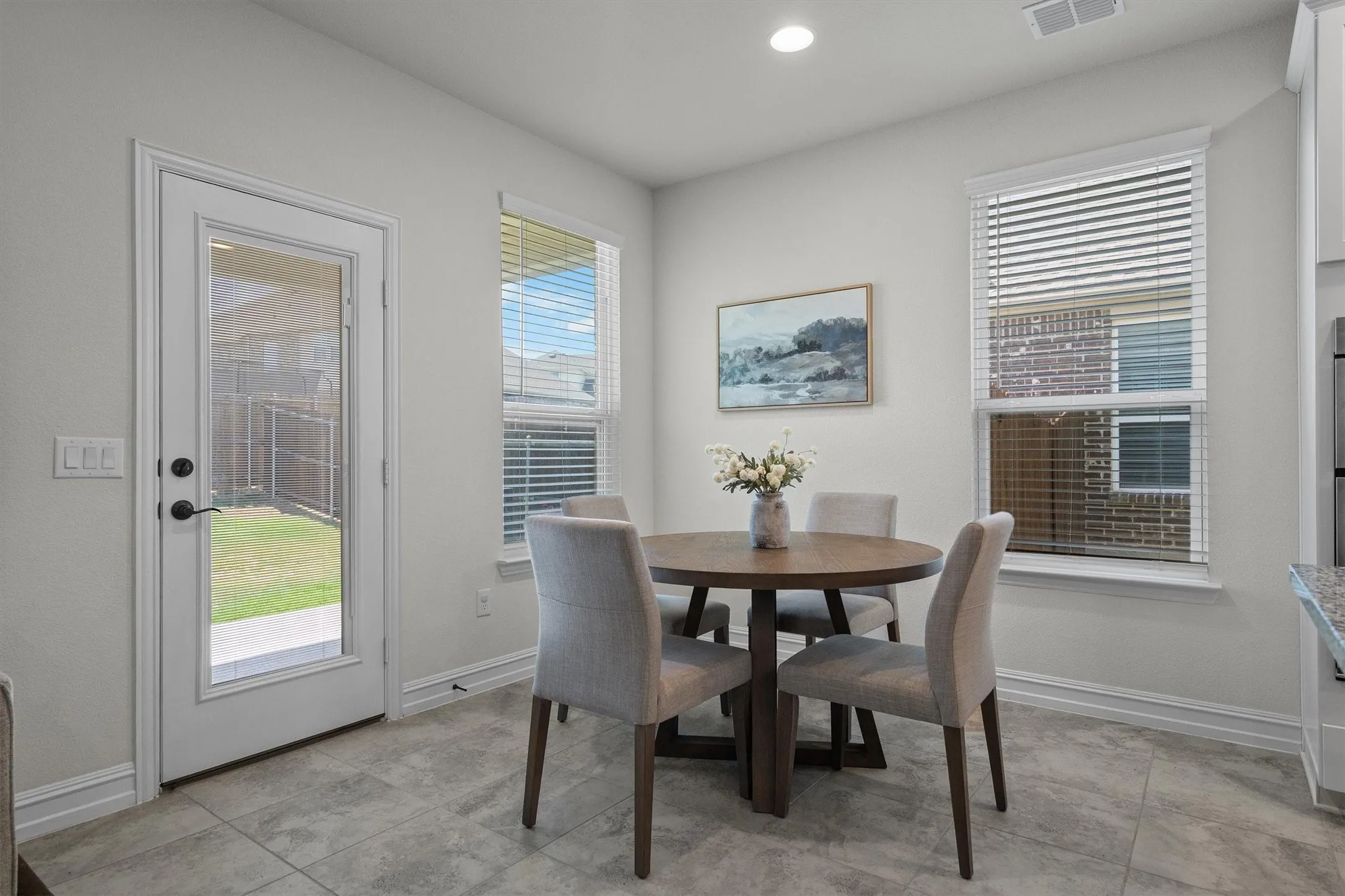 Single Family Residence For Sale in Denton County , 6513 Cedarhurst Court, Denton, Texas 76226, 3 Bedroom, 3 Bathroom, Garage spaces, 2,648 Sqft, built in 2019, mls#21387493, Real Estate Agent in Denton, Homes For Sale in Denton county, Homes For Sale in Denton, Realtor in Denton Texas, Real Estate Brokerage Independent Realty Texas, Luminita Cordes Realtor