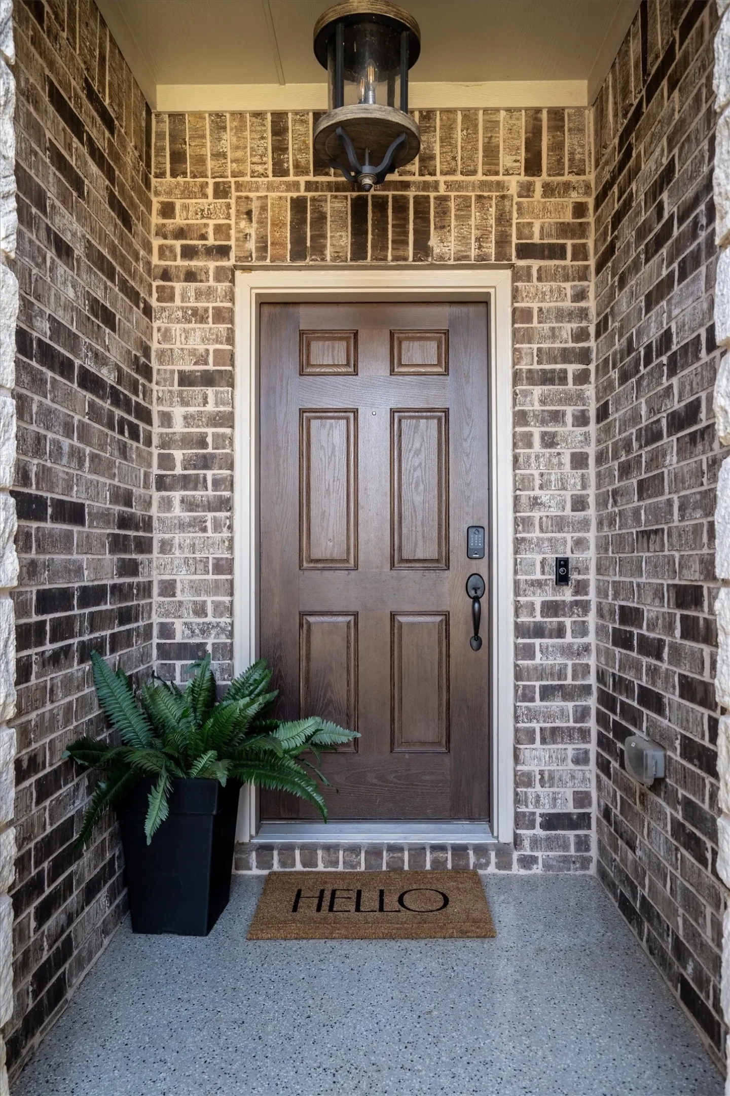 Single Family Residence For Sale in Denton County , 6513 Cedarhurst Court, Denton, Texas 76226, 3 Bedroom, 3 Bathroom, Garage spaces, 2,648 Sqft, built in 2019, mls#21387493, Real Estate Agent in Denton, Homes For Sale in Denton county, Homes For Sale in Denton, Realtor in Denton Texas, Real Estate Brokerage Independent Realty Texas, Luminita Cordes Realtor