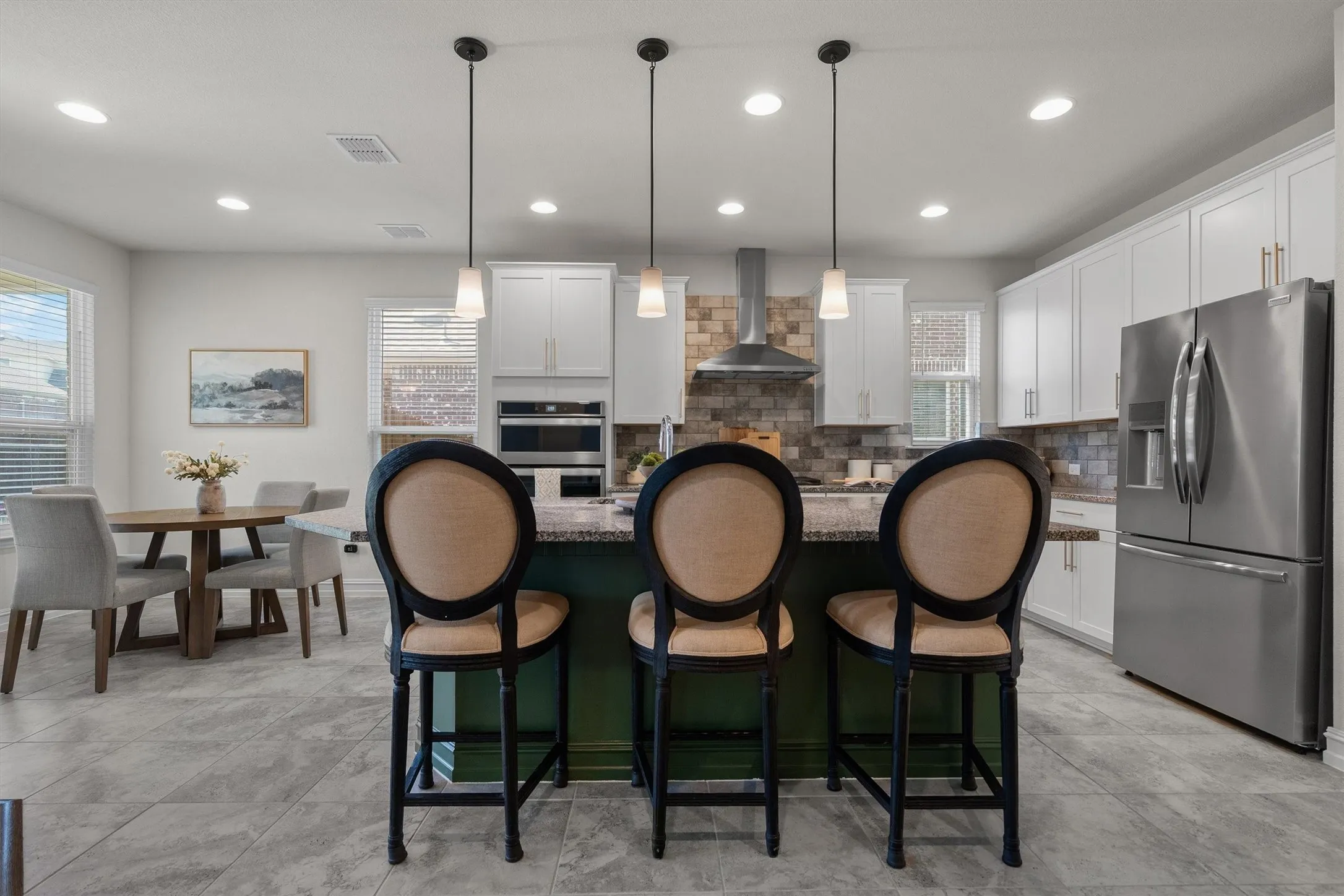 Single Family Residence For Sale in Denton County , 6513 Cedarhurst Court, Denton, Texas 76226, 3 Bedroom, 3 Bathroom, Garage spaces, 2,648 Sqft, built in 2019, mls#21387493, Real Estate Agent in Denton, Homes For Sale in Denton county, Homes For Sale in Denton, Realtor in Denton Texas, Real Estate Brokerage Independent Realty Texas, Luminita Cordes Realtor