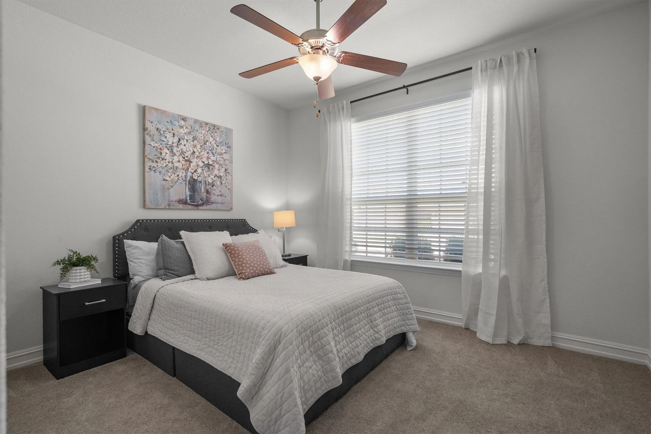 Single Family Residence For Sale in Denton County , 6513 Cedarhurst Court, Denton, Texas 76226, 3 Bedroom, 3 Bathroom, Garage spaces, 2,648 Sqft, built in 2019, mls#21387493, Real Estate Agent in Denton, Homes For Sale in Denton county, Homes For Sale in Denton, Realtor in Denton Texas, Real Estate Brokerage Independent Realty Texas, Luminita Cordes Realtor