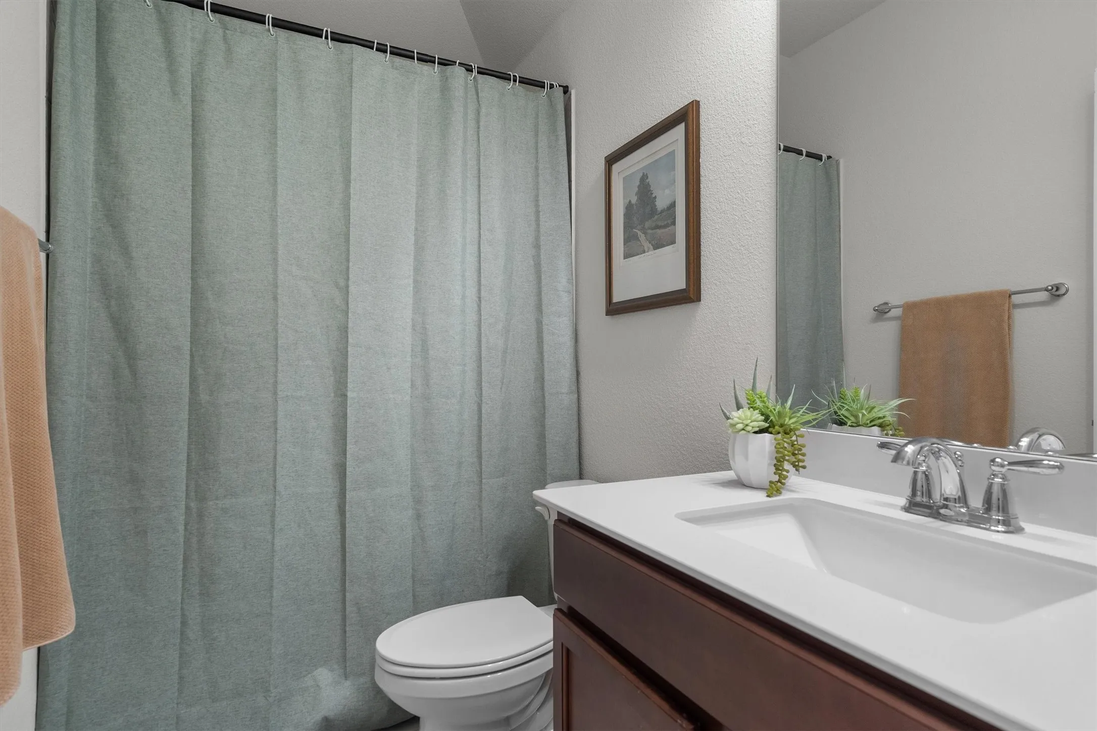 Single Family Residence For Sale in Denton County , 6513 Cedarhurst Court, Denton, Texas 76226, 3 Bedroom, 3 Bathroom, Garage spaces, 2,648 Sqft, built in 2019, mls#21387493, Real Estate Agent in Denton, Homes For Sale in Denton county, Homes For Sale in Denton, Realtor in Denton Texas, Real Estate Brokerage Independent Realty Texas, Luminita Cordes Realtor