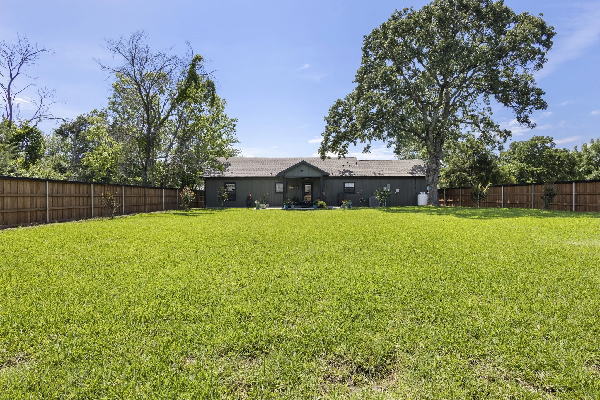 Single Family Residence For Rent in Henderson County , 114 Garrett Lane, Gun Barrel City, Texas 75156, 3 Bedroom, 2 Bathroom, 2 Garage spaces, 1,368 Sqft, built in 2023, mls#21388741, Real Estate Agent in Gun Barrel City, Homes For Rent in Henderson county, Homes For Rent in Gun Barrel City, Realtor in Gun Barrel City Texas, Real Estate Brokerage Independent Realty Texas, Luminita Cordes Realtor