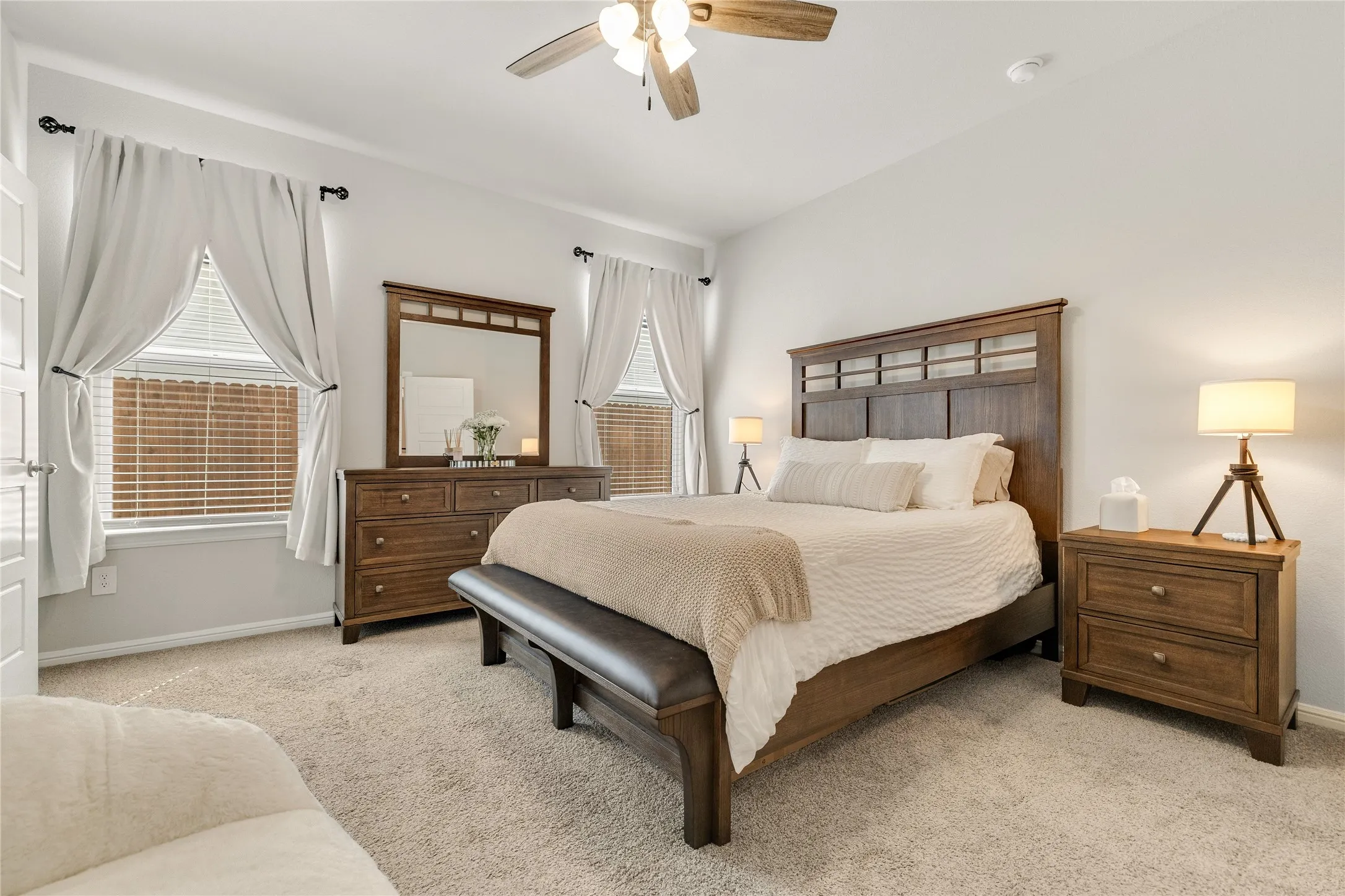 Single Family Residence For Sale in Tarrant County , 6729 Windfall Drive, Fort Worth, Texas 76135, 3 Bedroom, 2 Bathroom, 2 Garage spaces, 1,628 Sqft, built in 2024, mls#21377611, Real Estate Agent in Fort Worth, Homes For Sale in Tarrant county, Homes For Sale in Fort Worth, Realtor in Fort Worth Texas, Real Estate Brokerage Independent Realty Texas, Luminita Cordes Realtor