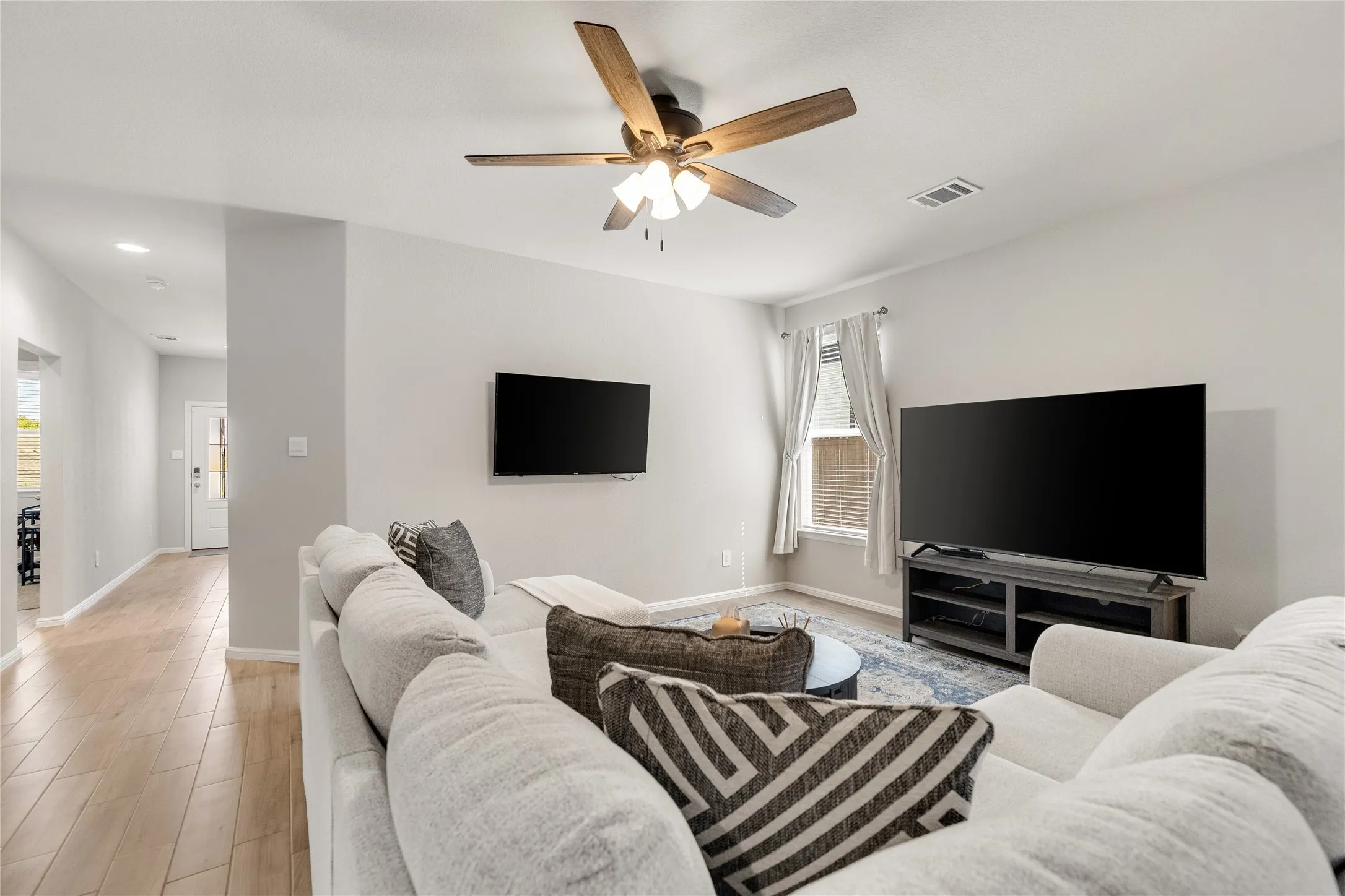 Single Family Residence For Sale in Tarrant County , 6729 Windfall Drive, Fort Worth, Texas 76135, 3 Bedroom, 2 Bathroom, 2 Garage spaces, 1,628 Sqft, built in 2024, mls#21377611, Real Estate Agent in Fort Worth, Homes For Sale in Tarrant county, Homes For Sale in Fort Worth, Realtor in Fort Worth Texas, Real Estate Brokerage Independent Realty Texas, Luminita Cordes Realtor