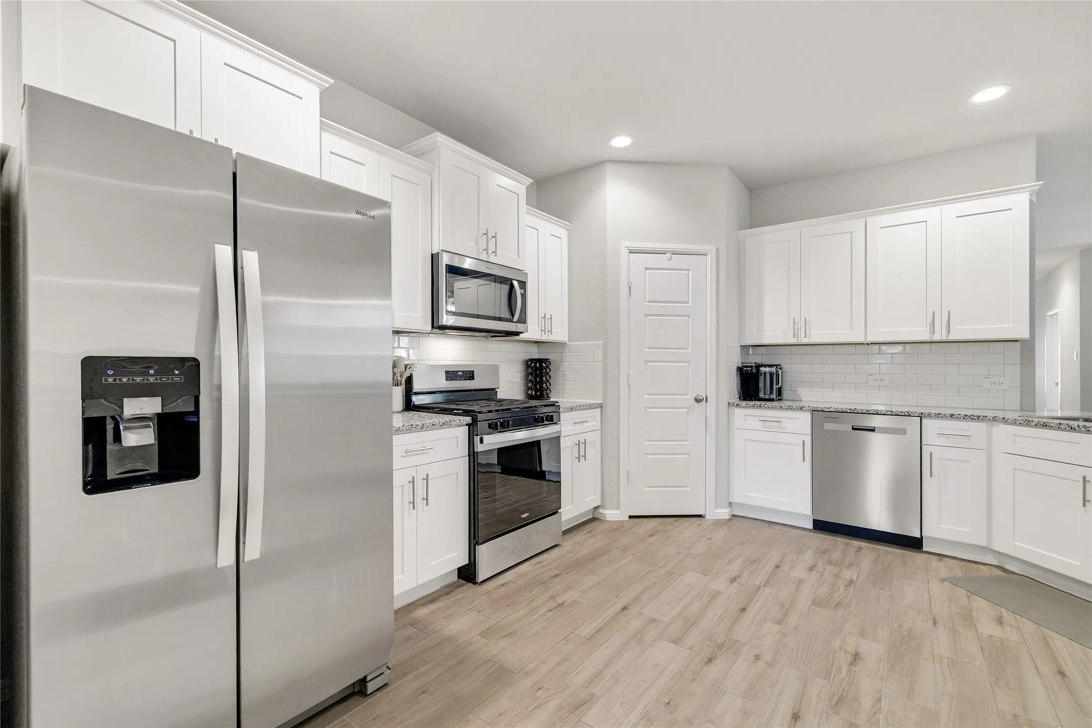 Single Family Residence For Sale in Tarrant County , 6729 Windfall Drive, Fort Worth, Texas 76135, 3 Bedroom, 2 Bathroom, 2 Garage spaces, 1,628 Sqft, built in 2024, mls#21377611, Real Estate Agent in Fort Worth, Homes For Sale in Tarrant county, Homes For Sale in Fort Worth, Realtor in Fort Worth Texas, Real Estate Brokerage Independent Realty Texas, Luminita Cordes Realtor
