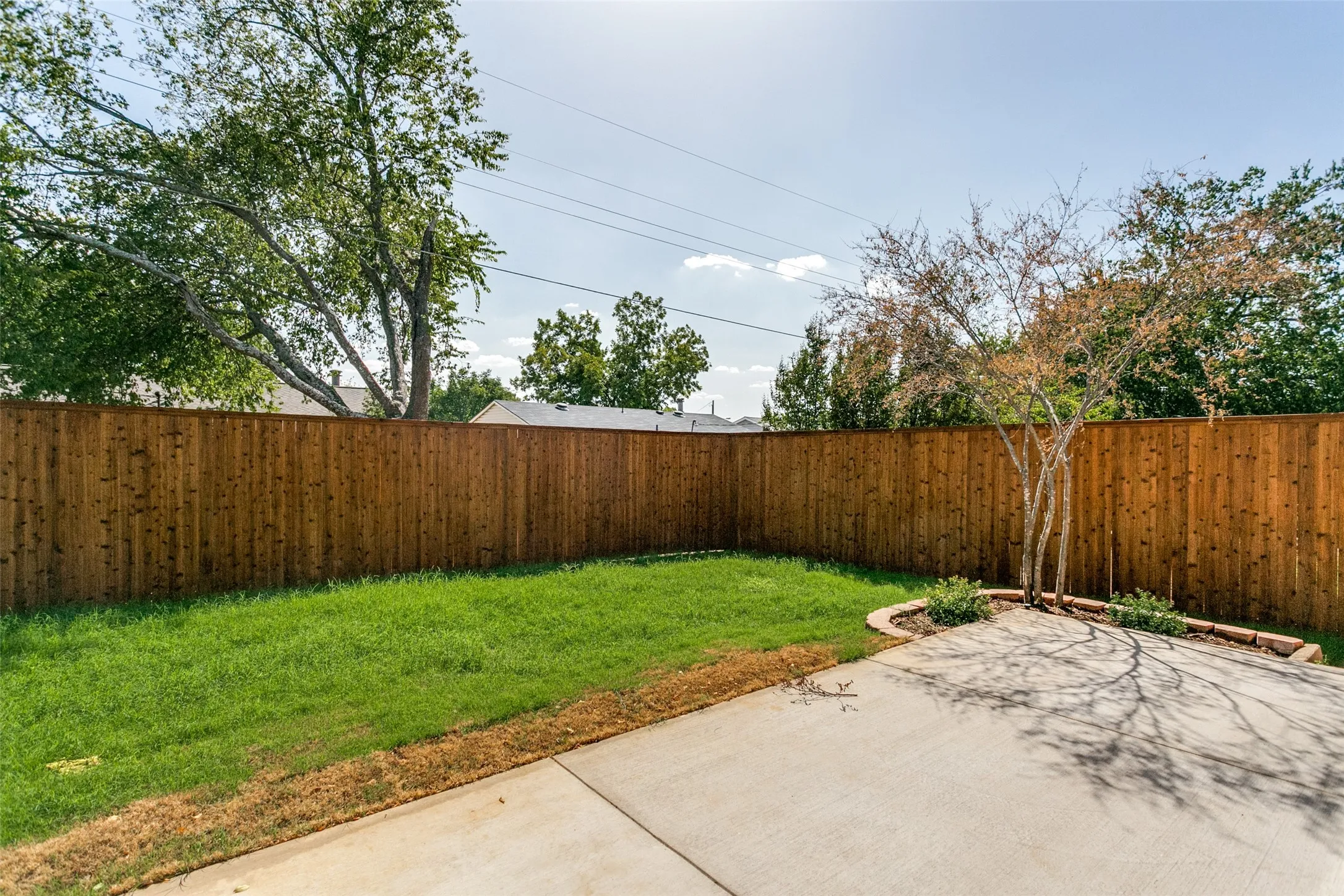Single Family Residence For Sale in Collin County , 540 Hanover Drive, Allen, Texas 75002, 3 Bedroom, 2 Bathroom, 2 Garage spaces, 1,352 Sqft, built in 1977, mls#21388745, Real Estate Agent in Allen, Homes For Sale in Collin county, Homes For Sale in Allen, Realtor in Allen Texas, Real Estate Brokerage Independent Realty Texas, Luminita Cordes Realtor