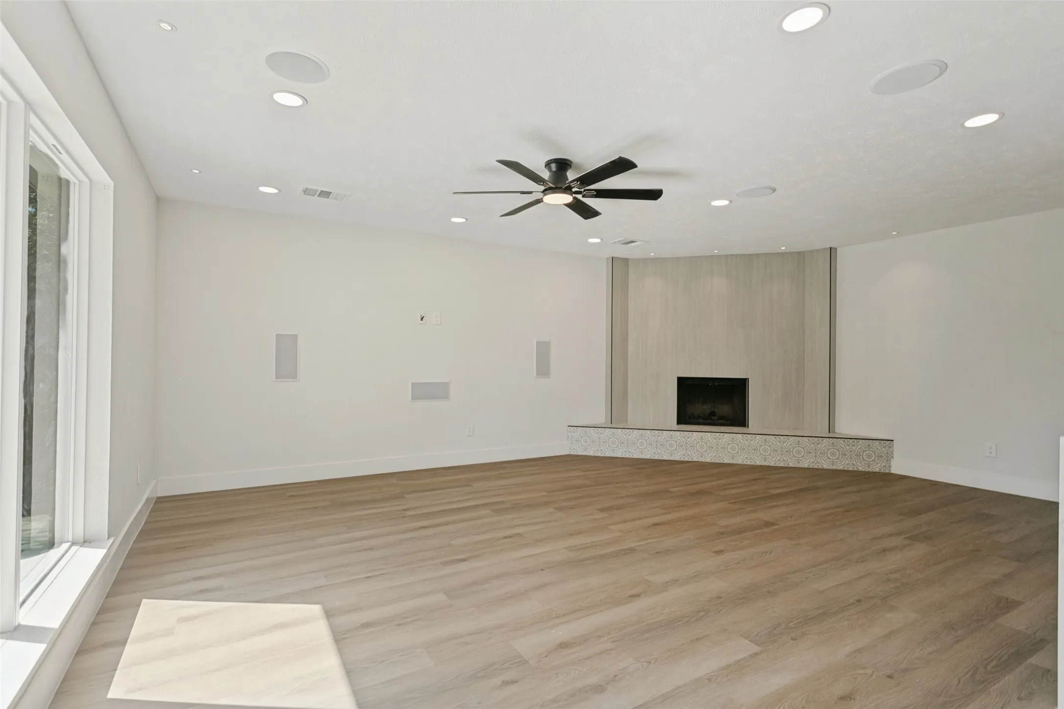 Single Family Residence For Sale in Collin County , 540 Hanover Drive, Allen, Texas 75002, 3 Bedroom, 2 Bathroom, 2 Garage spaces, 1,352 Sqft, built in 1977, mls#21388745, Real Estate Agent in Allen, Homes For Sale in Collin county, Homes For Sale in Allen, Realtor in Allen Texas, Real Estate Brokerage Independent Realty Texas, Luminita Cordes Realtor