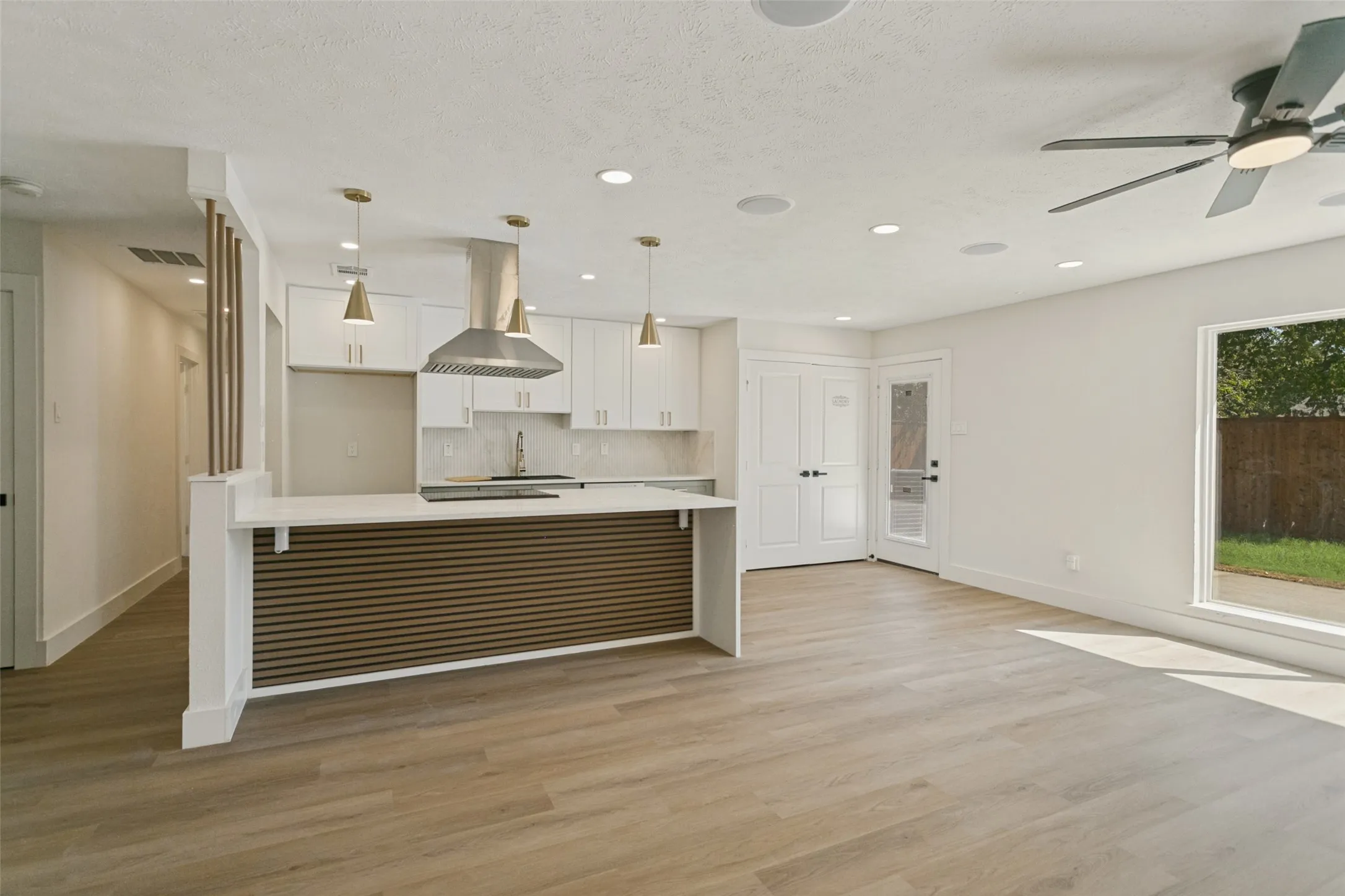 Single Family Residence For Sale in Collin County , 540 Hanover Drive, Allen, Texas 75002, 3 Bedroom, 2 Bathroom, 2 Garage spaces, 1,352 Sqft, built in 1977, mls#21388745, Real Estate Agent in Allen, Homes For Sale in Collin county, Homes For Sale in Allen, Realtor in Allen Texas, Real Estate Brokerage Independent Realty Texas, Luminita Cordes Realtor