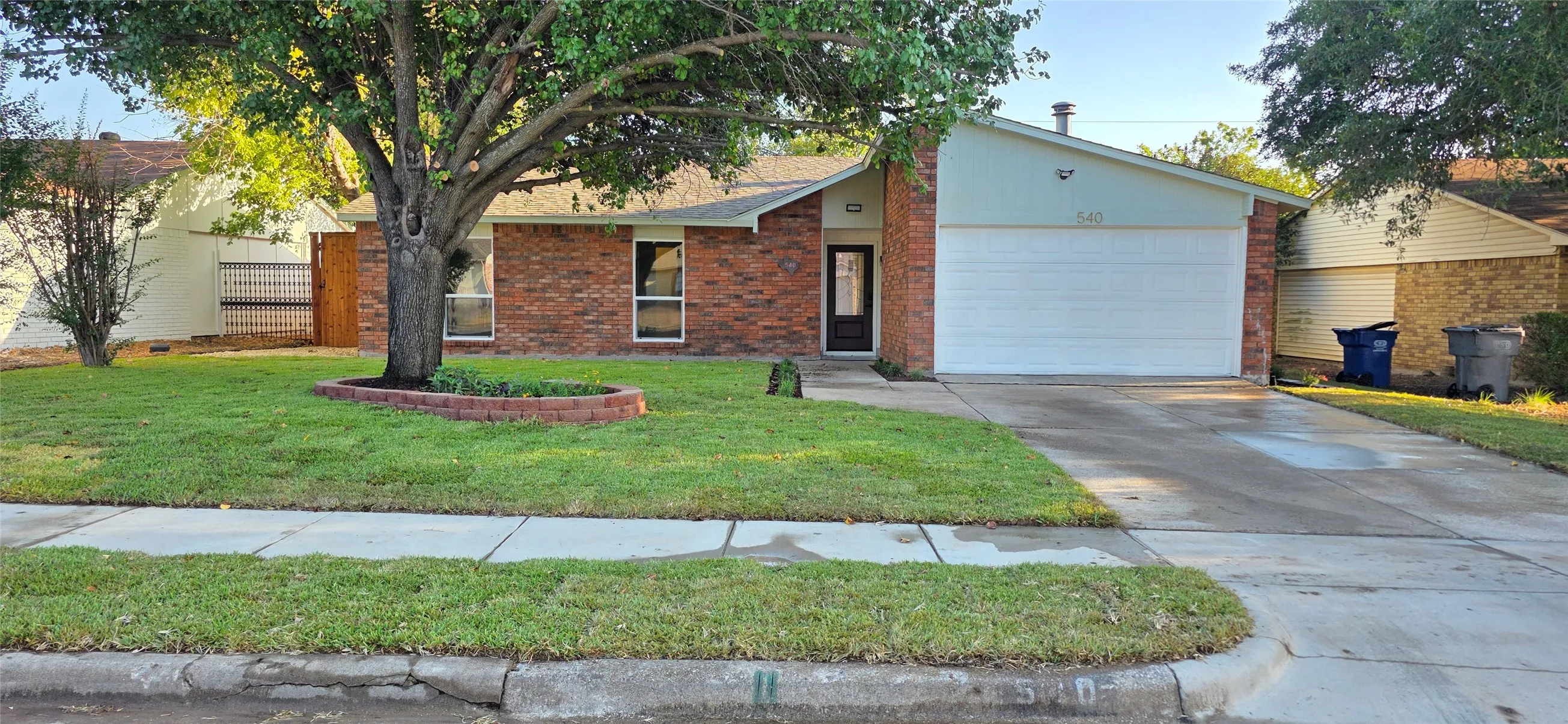 Single Family Residence For Sale in Collin County , 540 Hanover Drive, Allen, Texas 75002, 3 Bedroom, 2 Bathroom, 2 Garage spaces, 1,352 Sqft, built in 1977, mls#21388745, Real Estate Agent in Allen, Homes For Sale in Collin county, Homes For Sale in Allen, Realtor in Allen Texas, Real Estate Brokerage Independent Realty Texas, Luminita Cordes Realtor