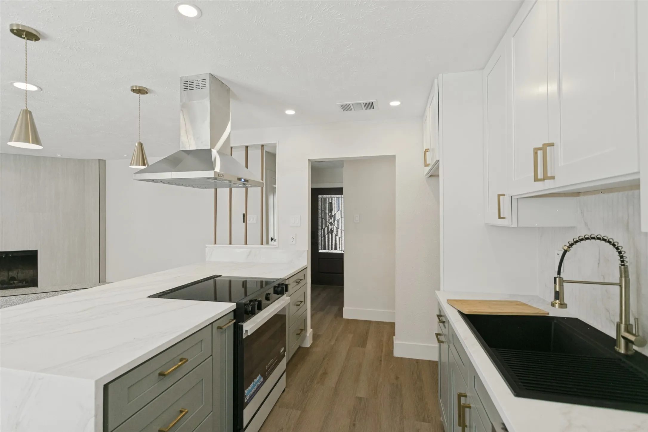 Single Family Residence For Sale in Collin County , 540 Hanover Drive, Allen, Texas 75002, 3 Bedroom, 2 Bathroom, 2 Garage spaces, 1,352 Sqft, built in 1977, mls#21388745, Real Estate Agent in Allen, Homes For Sale in Collin county, Homes For Sale in Allen, Realtor in Allen Texas, Real Estate Brokerage Independent Realty Texas, Luminita Cordes Realtor