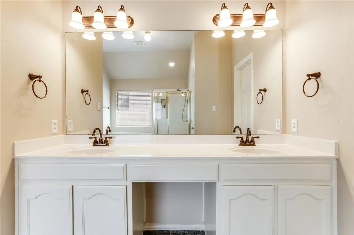 Dual sinks