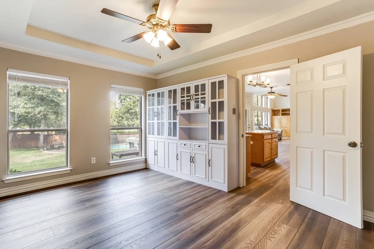 Office or flex space off kitchen