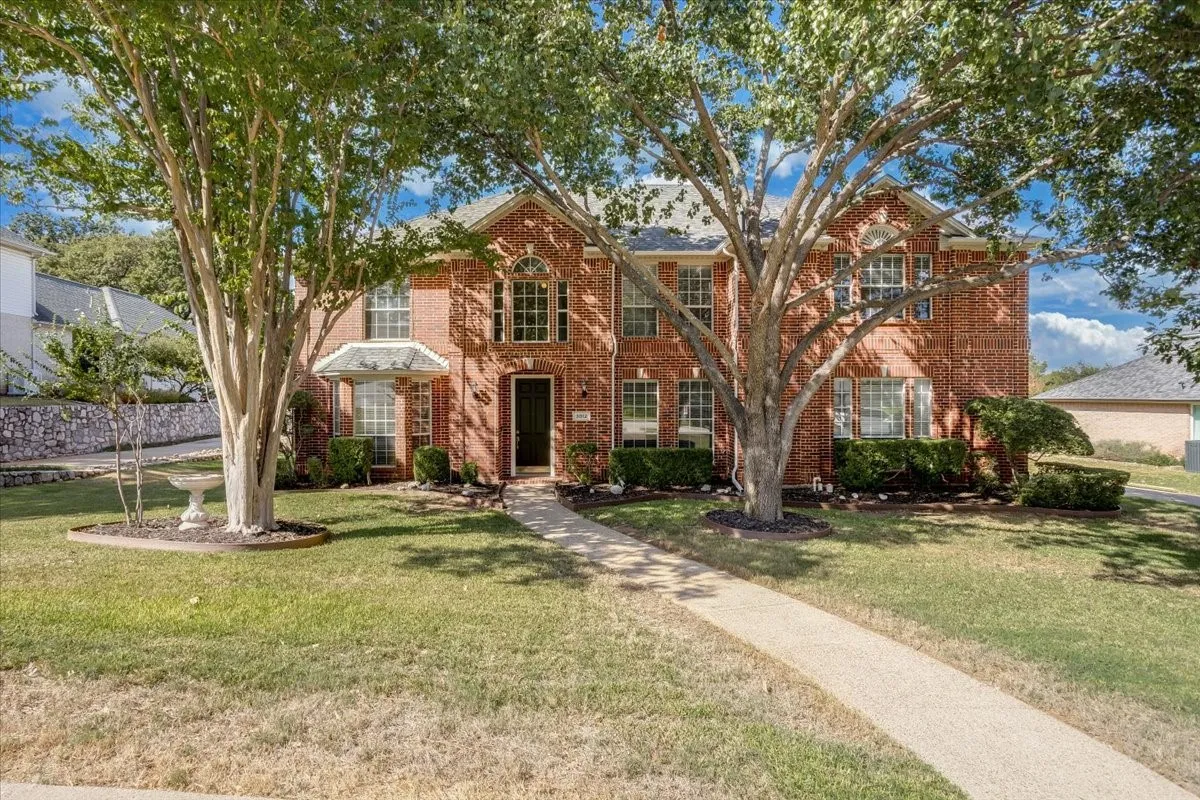 Single Family Residence For Sale in Tarrant County , 3012 Northview Drive, Grapevine, Texas 76051, 4 Bedroom, 4 Bathroom, 2 Garage spaces, 3,234 Sqft, built in 1997, mls#21386963, Real Estate Agent in Grapevine, Homes For Sale in Tarrant county, Homes For Sale in Grapevine, Realtor in Grapevine Texas, Real Estate Brokerage Independent Realty Texas, Luminita Cordes Realtor
