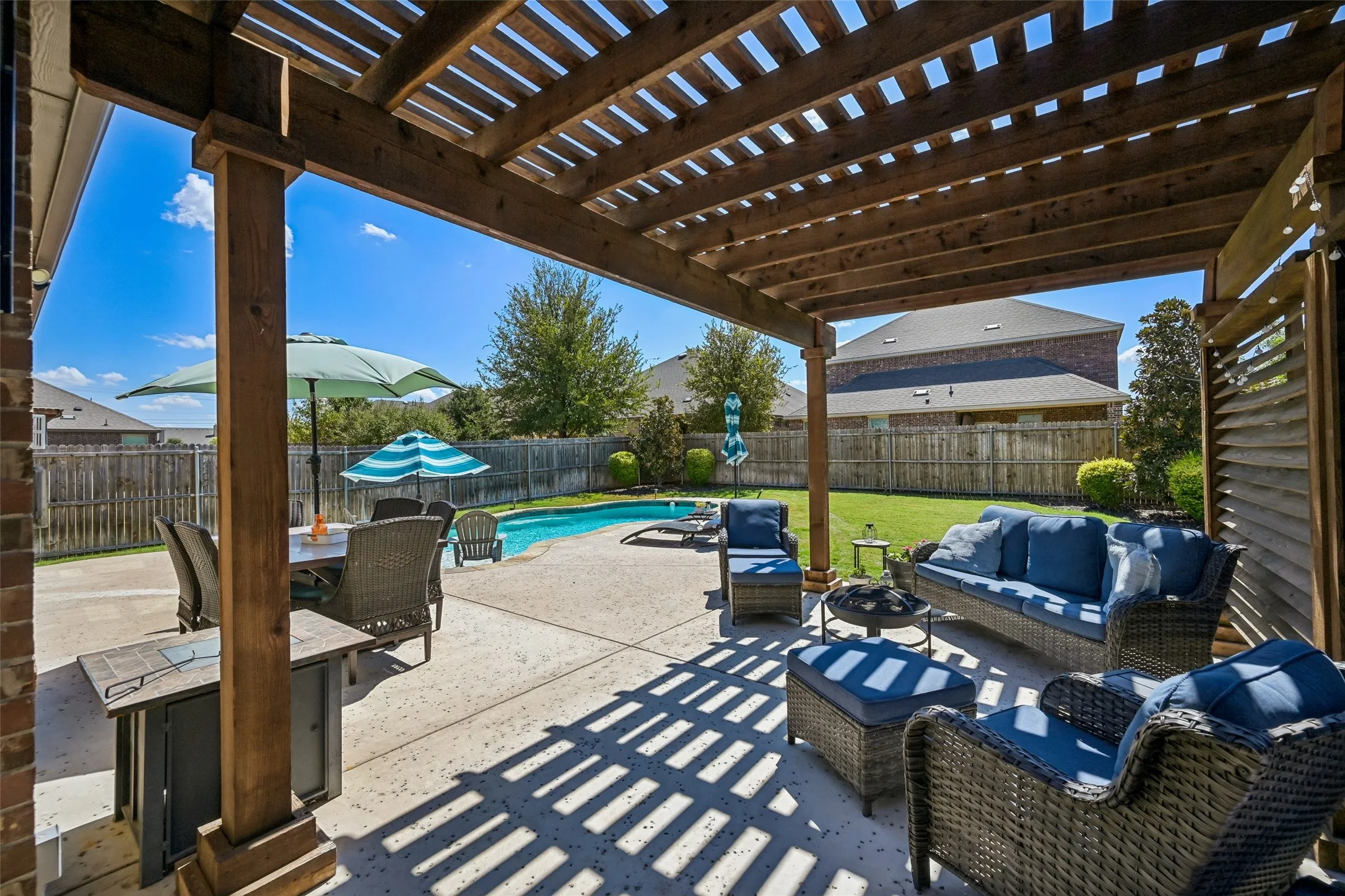 Single Family Residence For Sale in Collin County , 1713 Tumbleweed Court, Celina, Texas 75009, 4 Bedroom, 3 Bathroom, 2 Garage spaces, 2,514 Sqft, built in 2019, mls#21387980, Real Estate Agent in Celina, Homes For Sale in Collin county, Homes For Sale in Celina, Realtor in Celina Texas, Real Estate Brokerage Independent Realty Texas, Luminita Cordes Realtor