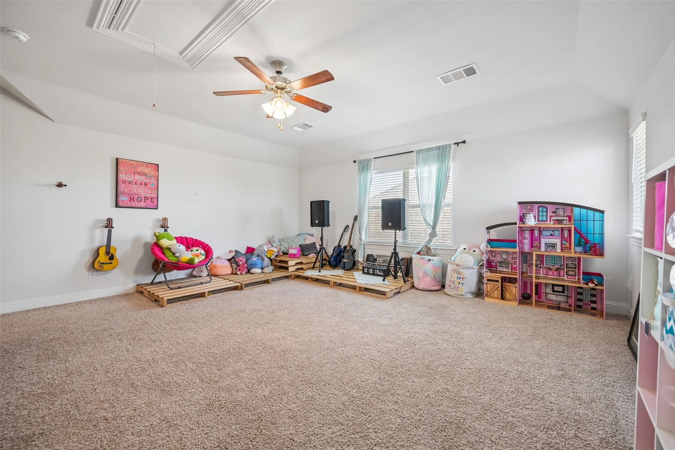 Single Family Residence For Sale in Collin County , 1713 Tumbleweed Court, Celina, Texas 75009, 4 Bedroom, 3 Bathroom, 2 Garage spaces, 2,514 Sqft, built in 2019, mls#21387980, Real Estate Agent in Celina, Homes For Sale in Collin county, Homes For Sale in Celina, Realtor in Celina Texas, Real Estate Brokerage Independent Realty Texas, Luminita Cordes Realtor