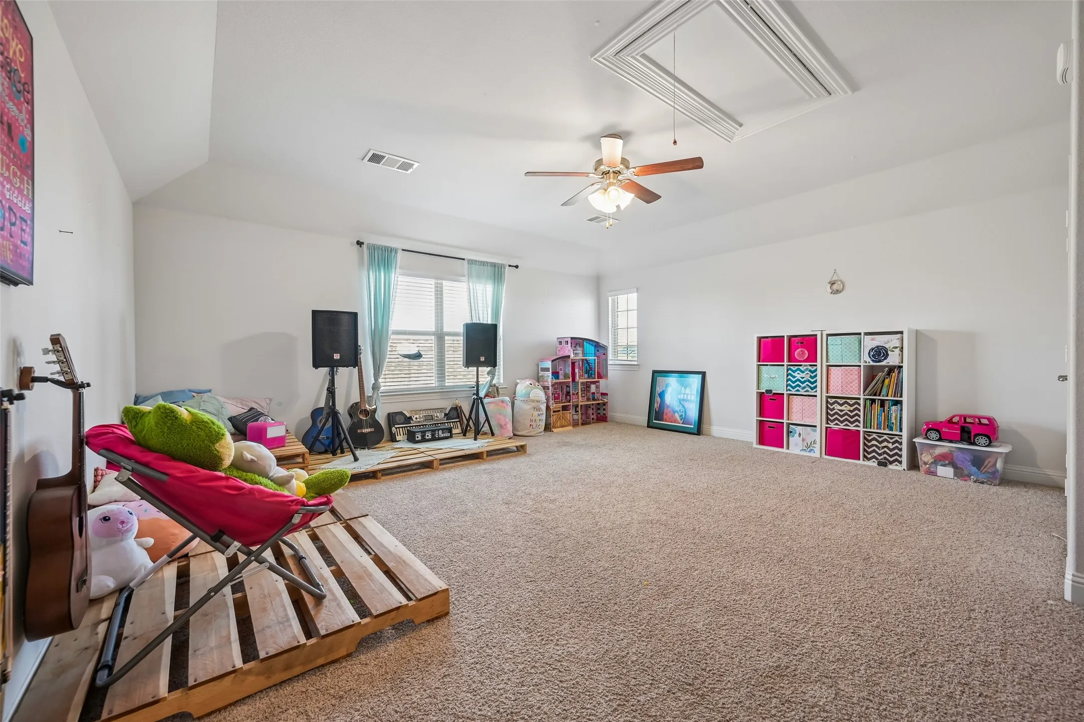 Single Family Residence For Sale in Collin County , 1713 Tumbleweed Court, Celina, Texas 75009, 4 Bedroom, 3 Bathroom, 2 Garage spaces, 2,514 Sqft, built in 2019, mls#21387980, Real Estate Agent in Celina, Homes For Sale in Collin county, Homes For Sale in Celina, Realtor in Celina Texas, Real Estate Brokerage Independent Realty Texas, Luminita Cordes Realtor