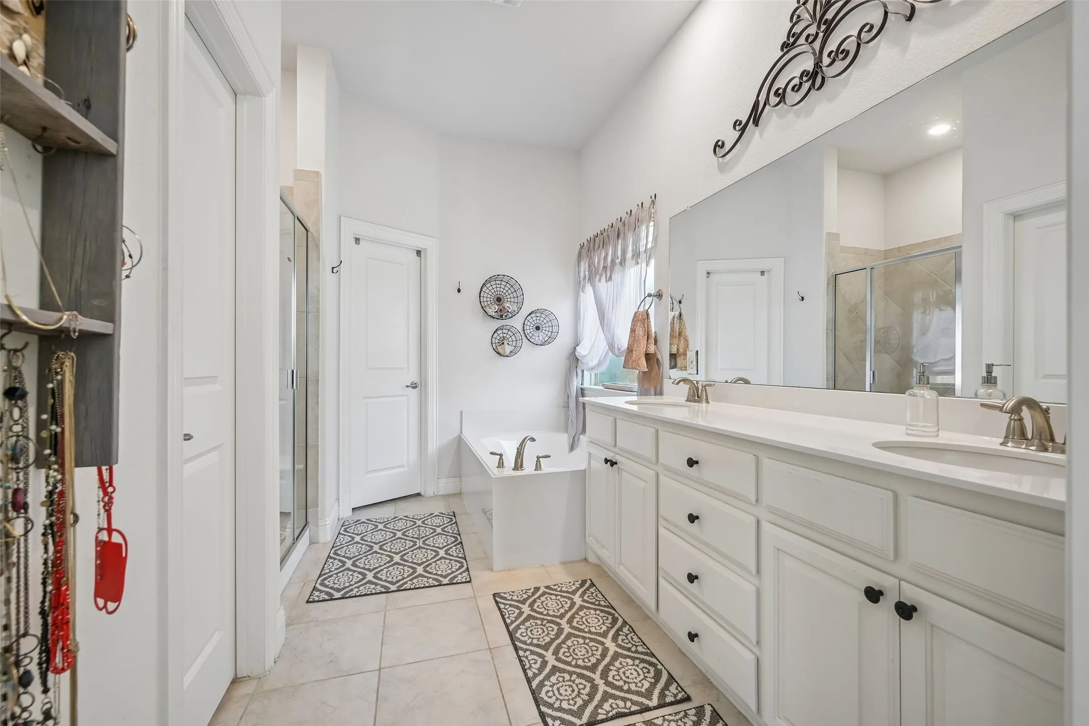 Single Family Residence For Sale in Collin County , 1713 Tumbleweed Court, Celina, Texas 75009, 4 Bedroom, 3 Bathroom, 2 Garage spaces, 2,514 Sqft, built in 2019, mls#21387980, Real Estate Agent in Celina, Homes For Sale in Collin county, Homes For Sale in Celina, Realtor in Celina Texas, Real Estate Brokerage Independent Realty Texas, Luminita Cordes Realtor