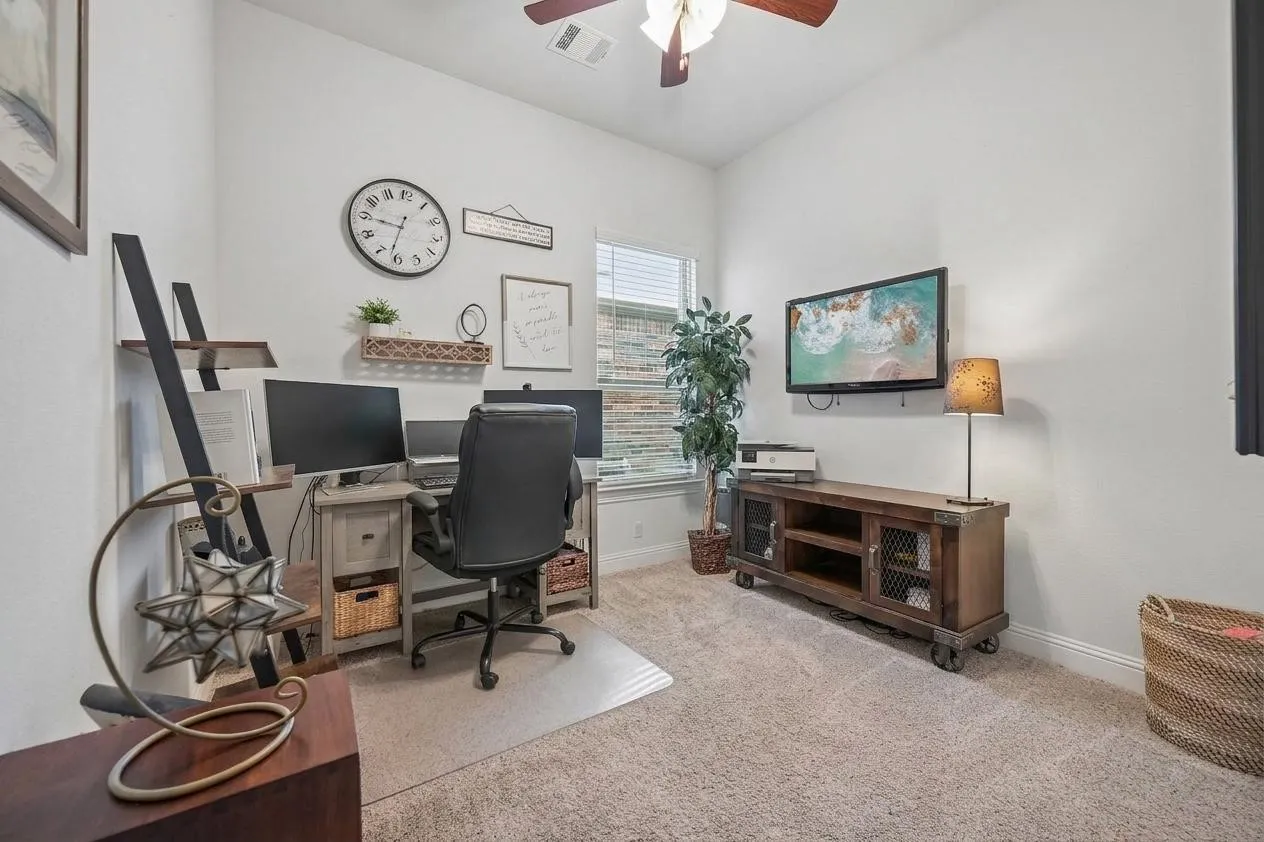 Single Family Residence For Sale in Collin County , 1713 Tumbleweed Court, Celina, Texas 75009, 4 Bedroom, 3 Bathroom, 2 Garage spaces, 2,514 Sqft, built in 2019, mls#21387980, Real Estate Agent in Celina, Homes For Sale in Collin county, Homes For Sale in Celina, Realtor in Celina Texas, Real Estate Brokerage Independent Realty Texas, Luminita Cordes Realtor
