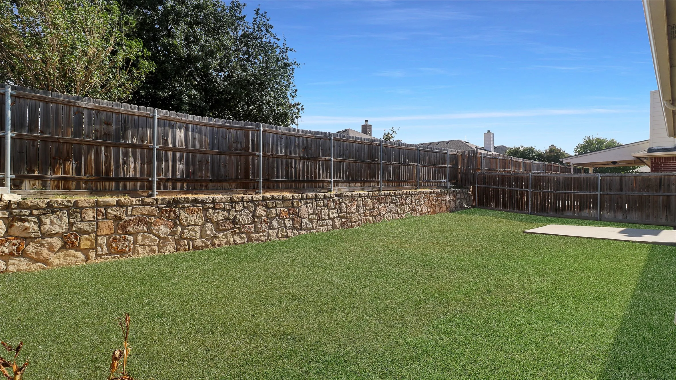 Single Family Residence For Sale in Denton County , 14620 Little Anne Drive, Little Elm, Texas 75068, 3 Bedroom, 2 Bathroom, 2 Garage spaces, 1,962 Sqft, built in 2003, mls#21389003, Real Estate Agent in Little Elm, Homes For Sale in Denton county, Homes For Sale in Little Elm, Realtor in Little Elm Texas, Real Estate Brokerage Independent Realty Texas, Luminita Cordes Realtor
