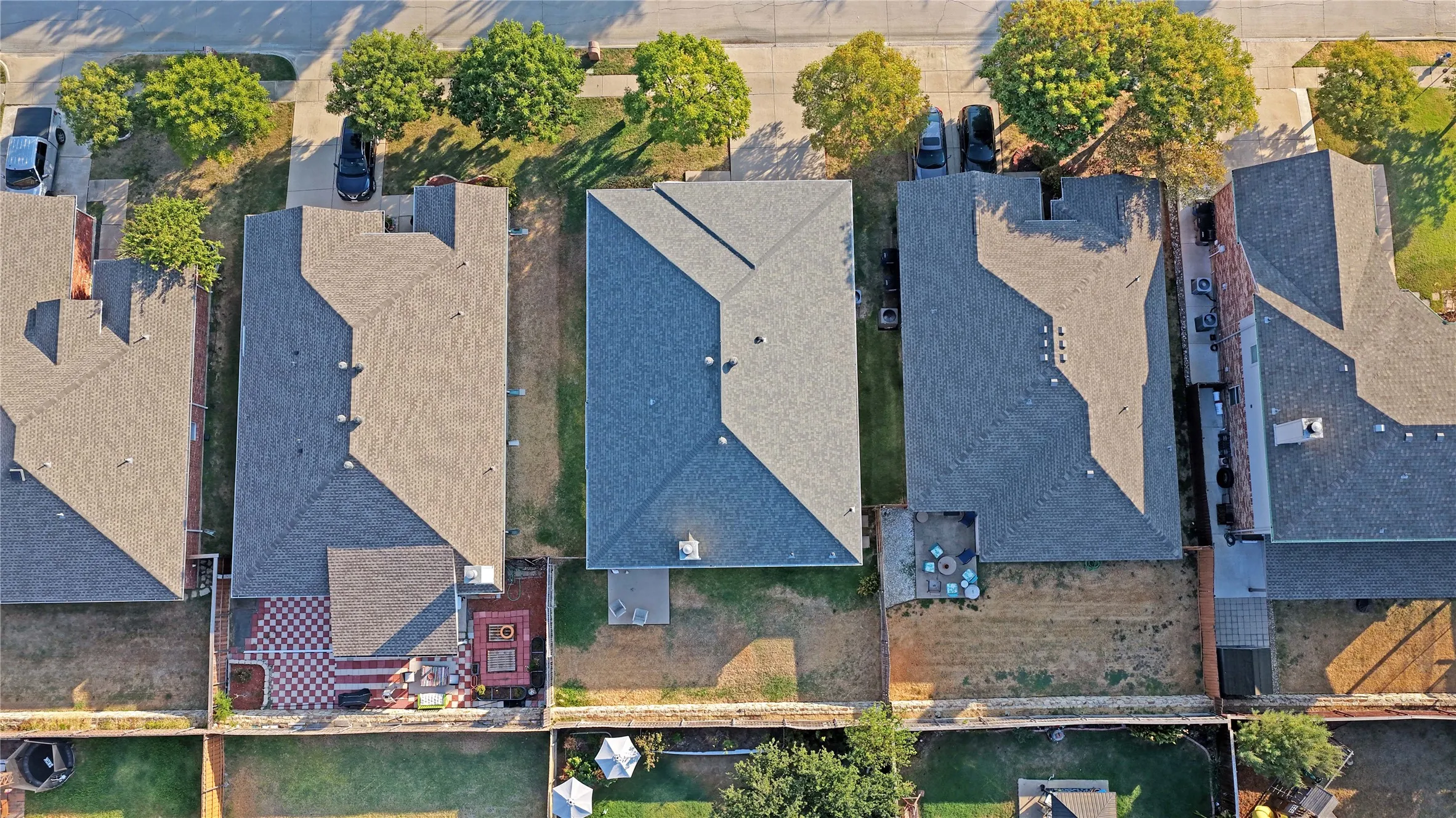 Single Family Residence For Sale in Denton County , 14620 Little Anne Drive, Little Elm, Texas 75068, 3 Bedroom, 2 Bathroom, 2 Garage spaces, 1,962 Sqft, built in 2003, mls#21389003, Real Estate Agent in Little Elm, Homes For Sale in Denton county, Homes For Sale in Little Elm, Realtor in Little Elm Texas, Real Estate Brokerage Independent Realty Texas, Luminita Cordes Realtor