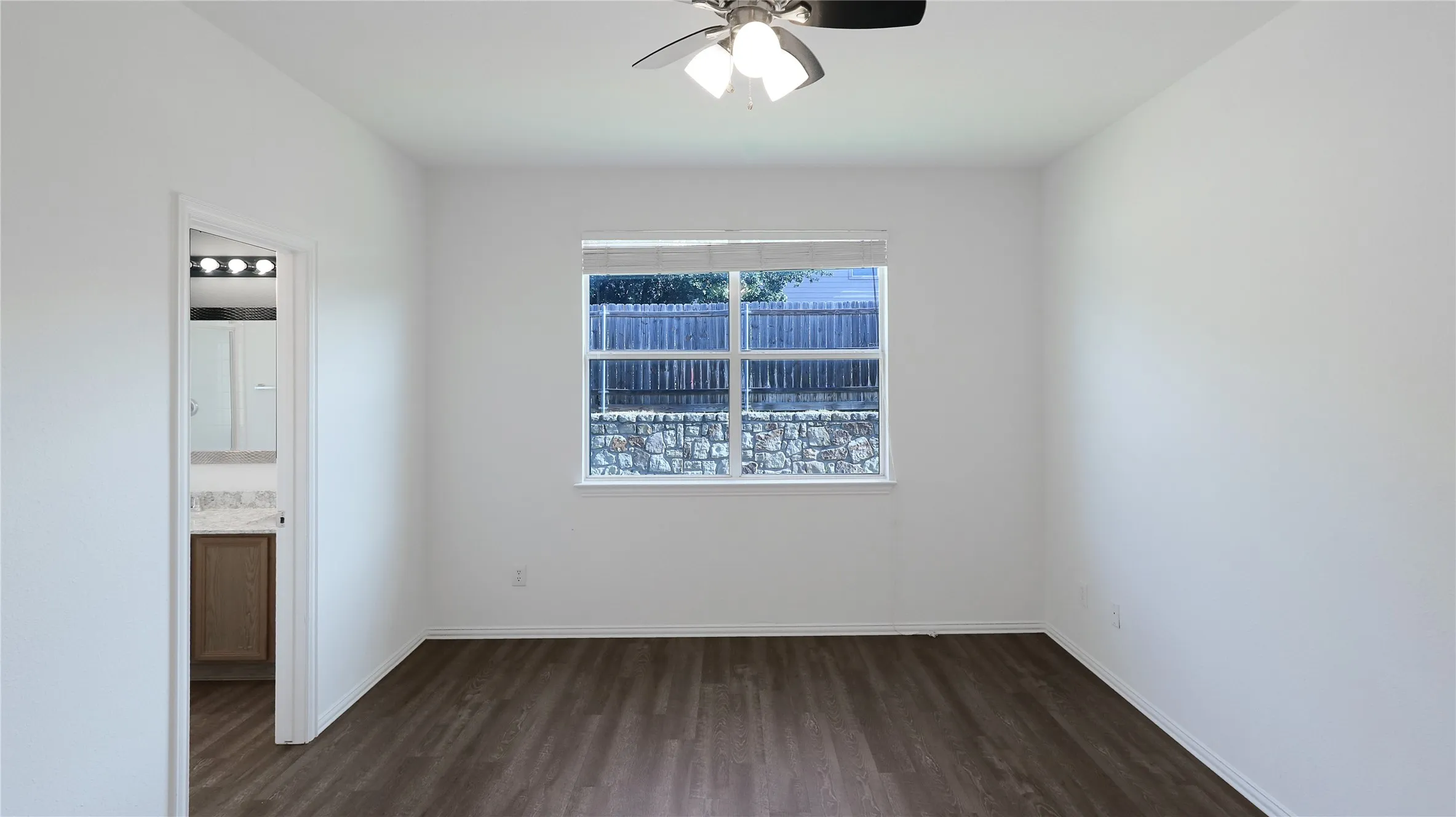 Single Family Residence For Sale in Denton County , 14620 Little Anne Drive, Little Elm, Texas 75068, 3 Bedroom, 2 Bathroom, 2 Garage spaces, 1,962 Sqft, built in 2003, mls#21389003, Real Estate Agent in Little Elm, Homes For Sale in Denton county, Homes For Sale in Little Elm, Realtor in Little Elm Texas, Real Estate Brokerage Independent Realty Texas, Luminita Cordes Realtor