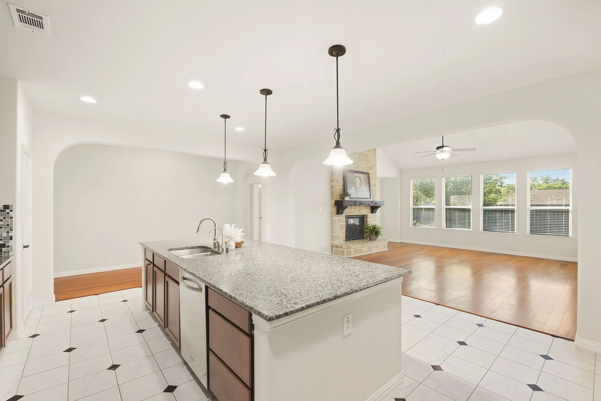 Single Family Residence For Sale in Collin County , 4405 Citabria Drive, Mc Kinney, Texas 75072, 5 Bedroom, 4 Bathroom, 3 Garage spaces, 4,162 Sqft, built in 2012, mls#21387417, Real Estate Agent in Mc Kinney, Homes For Sale in Collin county, Homes For Sale in Mc Kinney, Realtor in Mc Kinney Texas, Real Estate Brokerage Independent Realty Texas, Luminita Cordes Realtor