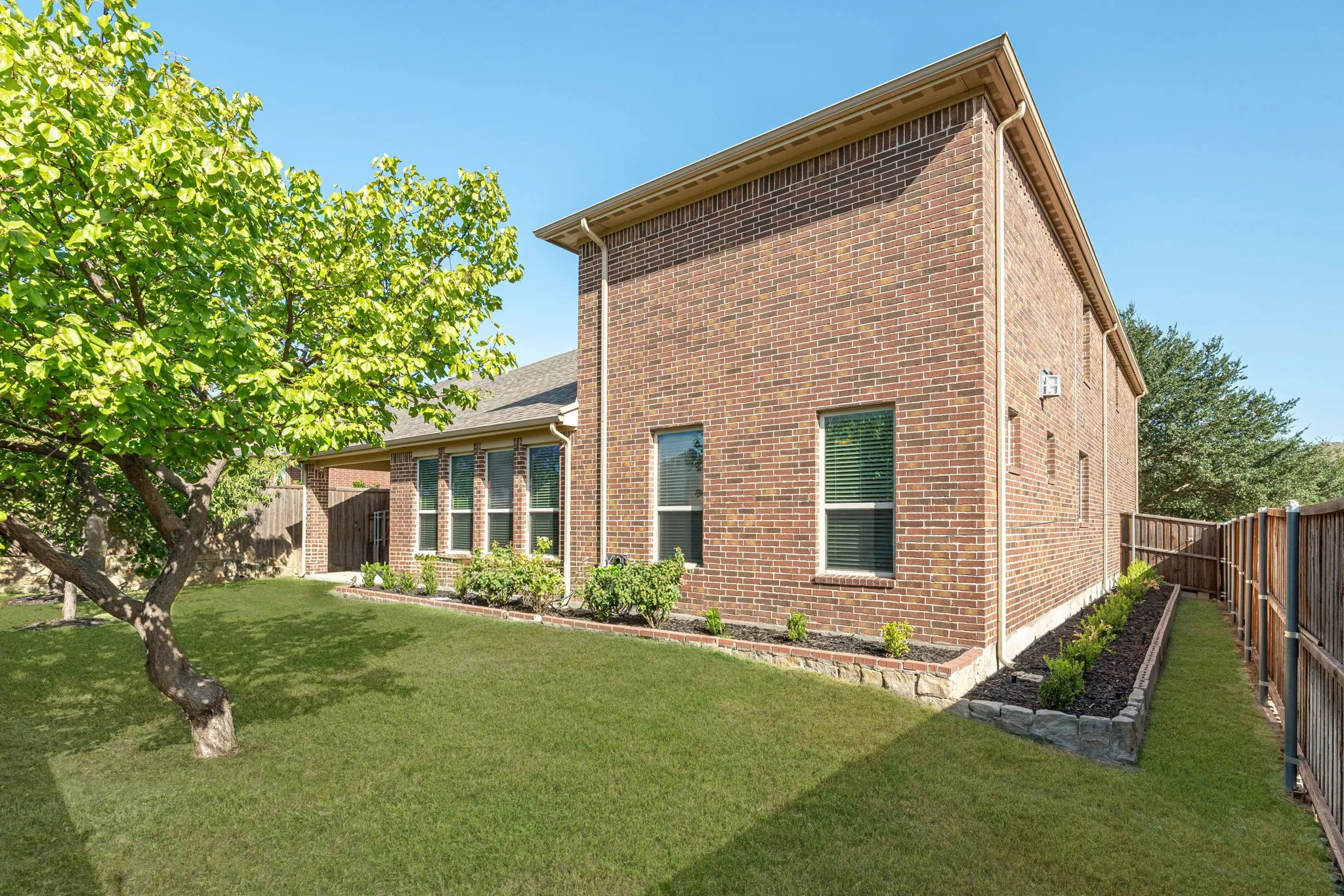 Single Family Residence For Sale in Collin County , 4405 Citabria Drive, Mc Kinney, Texas 75072, 5 Bedroom, 4 Bathroom, 3 Garage spaces, 4,162 Sqft, built in 2012, mls#21387417, Real Estate Agent in Mc Kinney, Homes For Sale in Collin county, Homes For Sale in Mc Kinney, Realtor in Mc Kinney Texas, Real Estate Brokerage Independent Realty Texas, Luminita Cordes Realtor