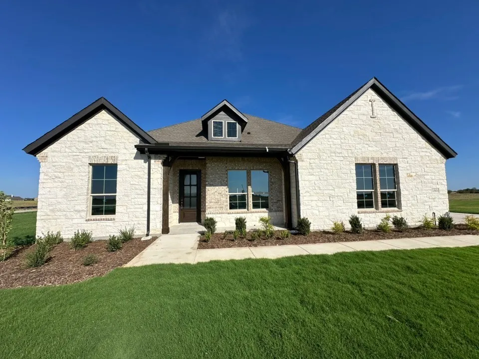 Single Family Residence For Sale