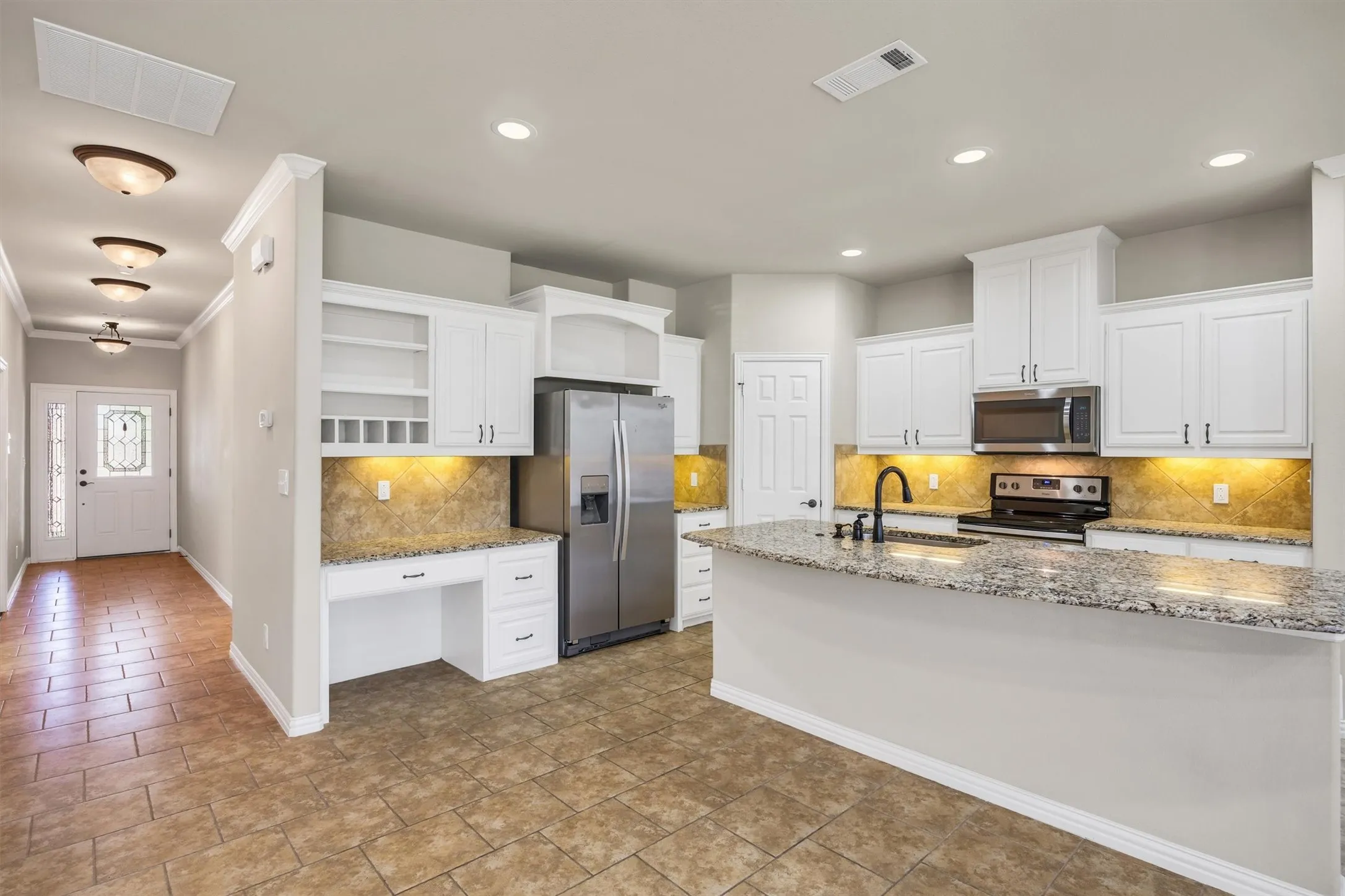 Single Family Residence For Sale in Ellis County , 112 Terra Verde Court, Waxahachie, Texas 75165, 2 Bedroom, 2 Bathroom, 2 Garage spaces, 1,607 Sqft, built in 2015, mls#21388783, Real Estate Agent in Waxahachie, Homes For Sale in Ellis county, Homes For Sale in Waxahachie, Realtor in Waxahachie Texas, Real Estate Brokerage Independent Realty Texas, Luminita Cordes Realtor
