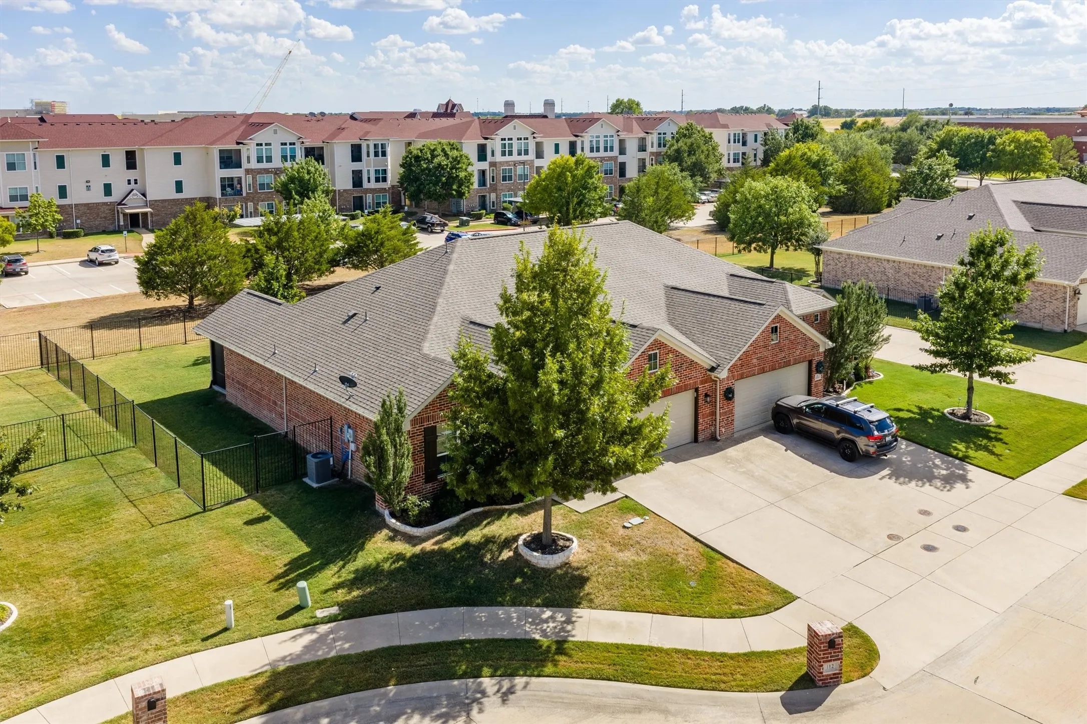 Single Family Residence For Sale in Ellis County , 112 Terra Verde Court, Waxahachie, Texas 75165, 2 Bedroom, 2 Bathroom, 2 Garage spaces, 1,607 Sqft, built in 2015, mls#21388783, Real Estate Agent in Waxahachie, Homes For Sale in Ellis county, Homes For Sale in Waxahachie, Realtor in Waxahachie Texas, Real Estate Brokerage Independent Realty Texas, Luminita Cordes Realtor