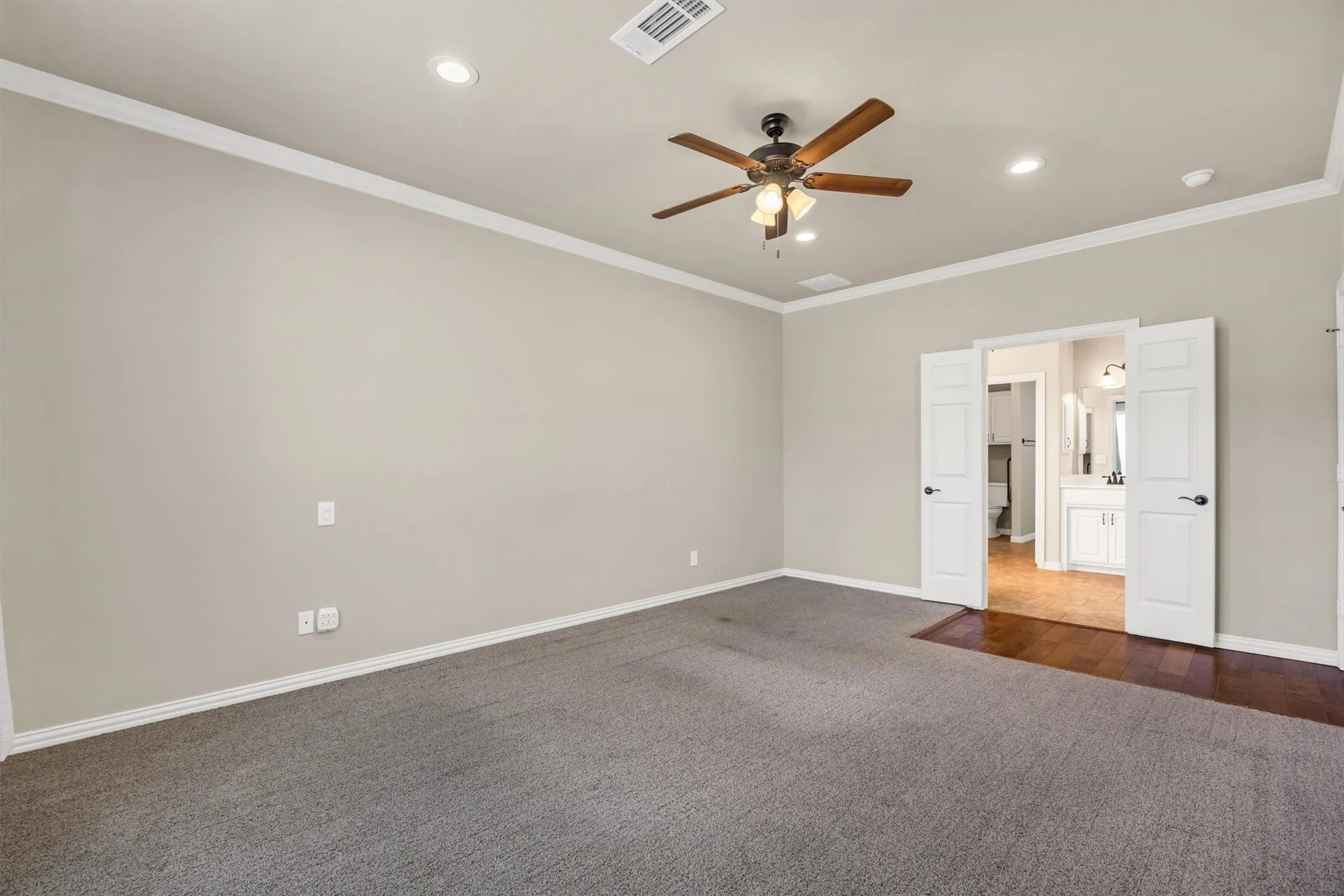 Single Family Residence For Sale in Ellis County , 112 Terra Verde Court, Waxahachie, Texas 75165, 2 Bedroom, 2 Bathroom, 2 Garage spaces, 1,607 Sqft, built in 2015, mls#21388783, Real Estate Agent in Waxahachie, Homes For Sale in Ellis county, Homes For Sale in Waxahachie, Realtor in Waxahachie Texas, Real Estate Brokerage Independent Realty Texas, Luminita Cordes Realtor