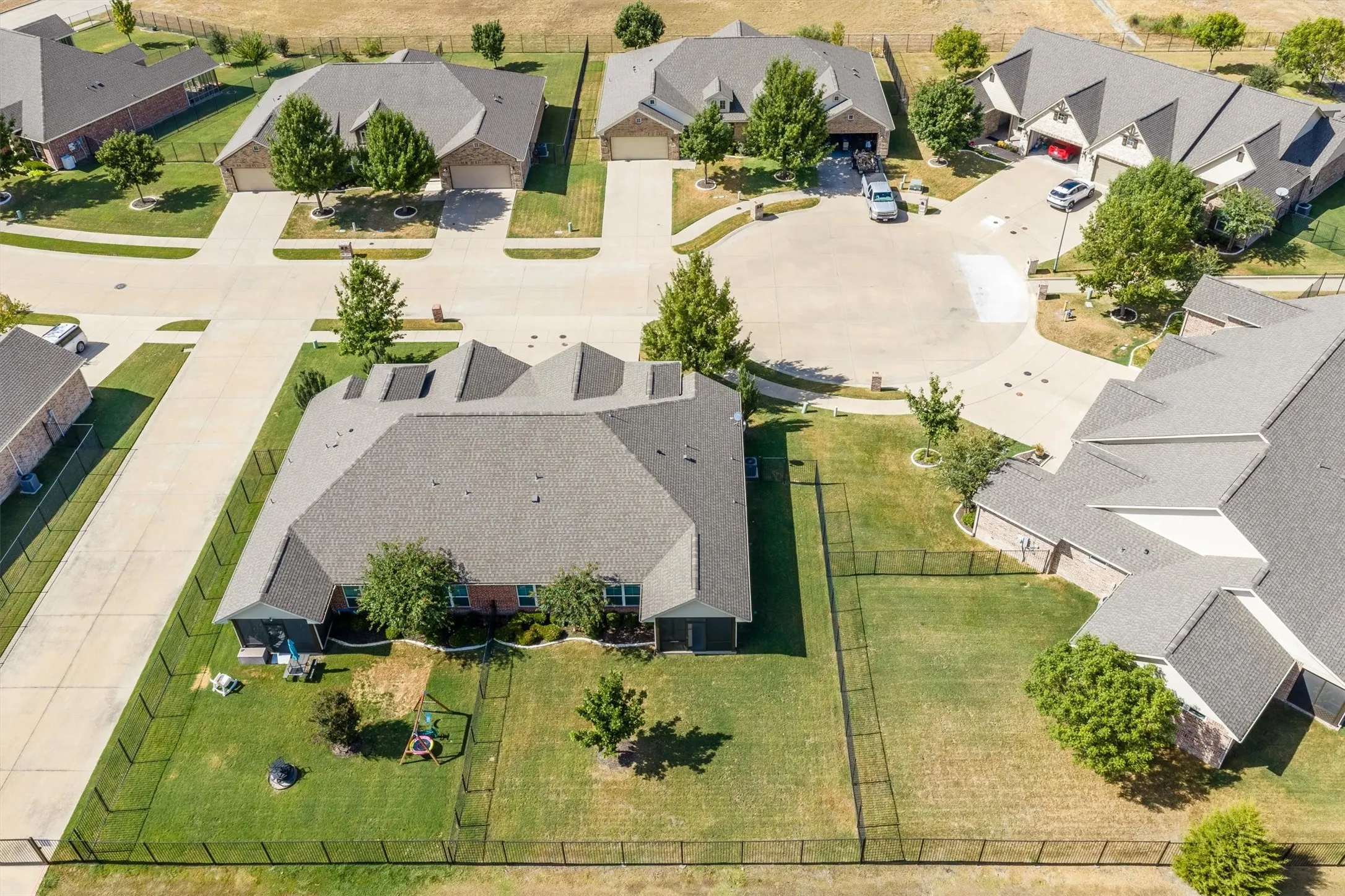 Single Family Residence For Sale in Ellis County , 112 Terra Verde Court, Waxahachie, Texas 75165, 2 Bedroom, 2 Bathroom, 2 Garage spaces, 1,607 Sqft, built in 2015, mls#21388783, Real Estate Agent in Waxahachie, Homes For Sale in Ellis county, Homes For Sale in Waxahachie, Realtor in Waxahachie Texas, Real Estate Brokerage Independent Realty Texas, Luminita Cordes Realtor