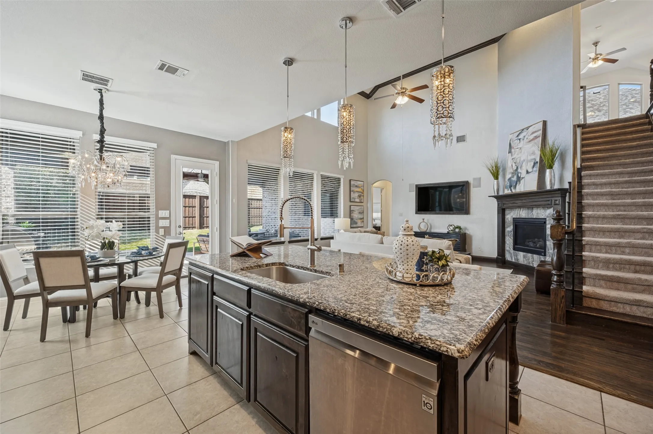 Single Family Residence For Sale in Denton County , 4340 Florentine Lane, Frisco, Texas 75034, 5 Bedroom, 5 Bathroom, 2 Garage spaces, 3,729 Sqft, built in 2015, mls#21387438, Real Estate Agent in Frisco, Homes For Sale in Denton county, Homes For Sale in Frisco, Realtor in Frisco Texas, Real Estate Brokerage Independent Realty Texas, Luminita Cordes Realtor