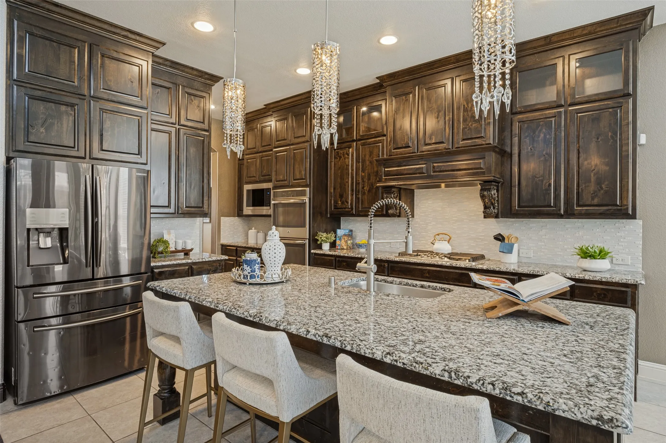 Single Family Residence For Sale in Denton County , 4340 Florentine Lane, Frisco, Texas 75034, 5 Bedroom, 5 Bathroom, 2 Garage spaces, 3,729 Sqft, built in 2015, mls#21387438, Real Estate Agent in Frisco, Homes For Sale in Denton county, Homes For Sale in Frisco, Realtor in Frisco Texas, Real Estate Brokerage Independent Realty Texas, Luminita Cordes Realtor