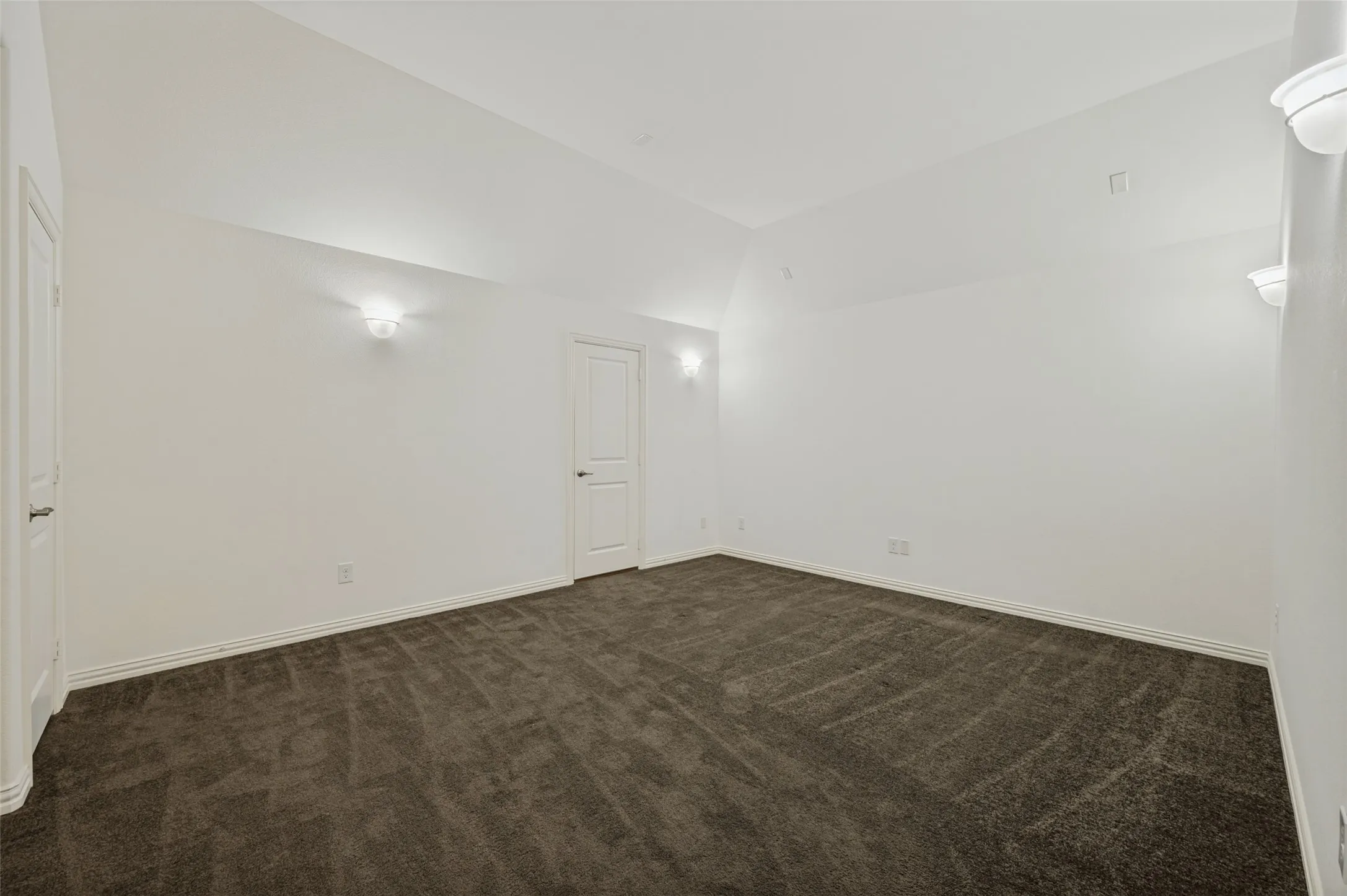 Single Family Residence For Sale in Denton County , 4340 Florentine Lane, Frisco, Texas 75034, 5 Bedroom, 5 Bathroom, 2 Garage spaces, 3,729 Sqft, built in 2015, mls#21387438, Real Estate Agent in Frisco, Homes For Sale in Denton county, Homes For Sale in Frisco, Realtor in Frisco Texas, Real Estate Brokerage Independent Realty Texas, Luminita Cordes Realtor