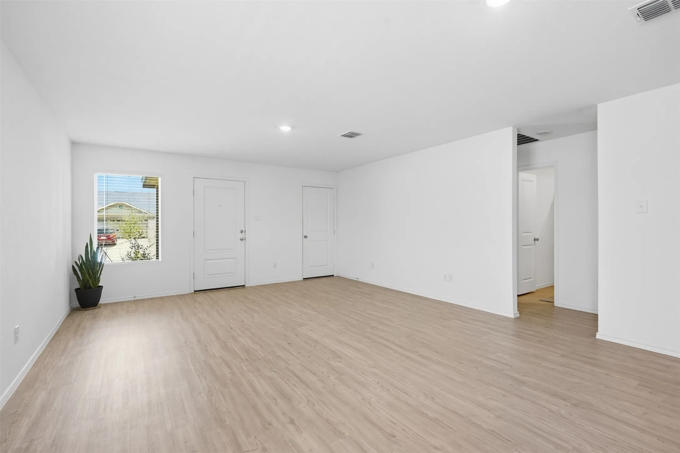 Single Family Residence For Sale in Denton County , 15121 Tejano Street, Fort Worth, Texas 76052, 3 Bedroom, 2 Bathroom, 2 Garage spaces, 1,320 Sqft, built in 2024, mls#21384232, Real Estate Agent in Fort Worth, Homes For Sale in Denton county, Homes For Sale in Fort Worth, Realtor in Fort Worth Texas, Real Estate Brokerage Independent Realty Texas, Luminita Cordes Realtor