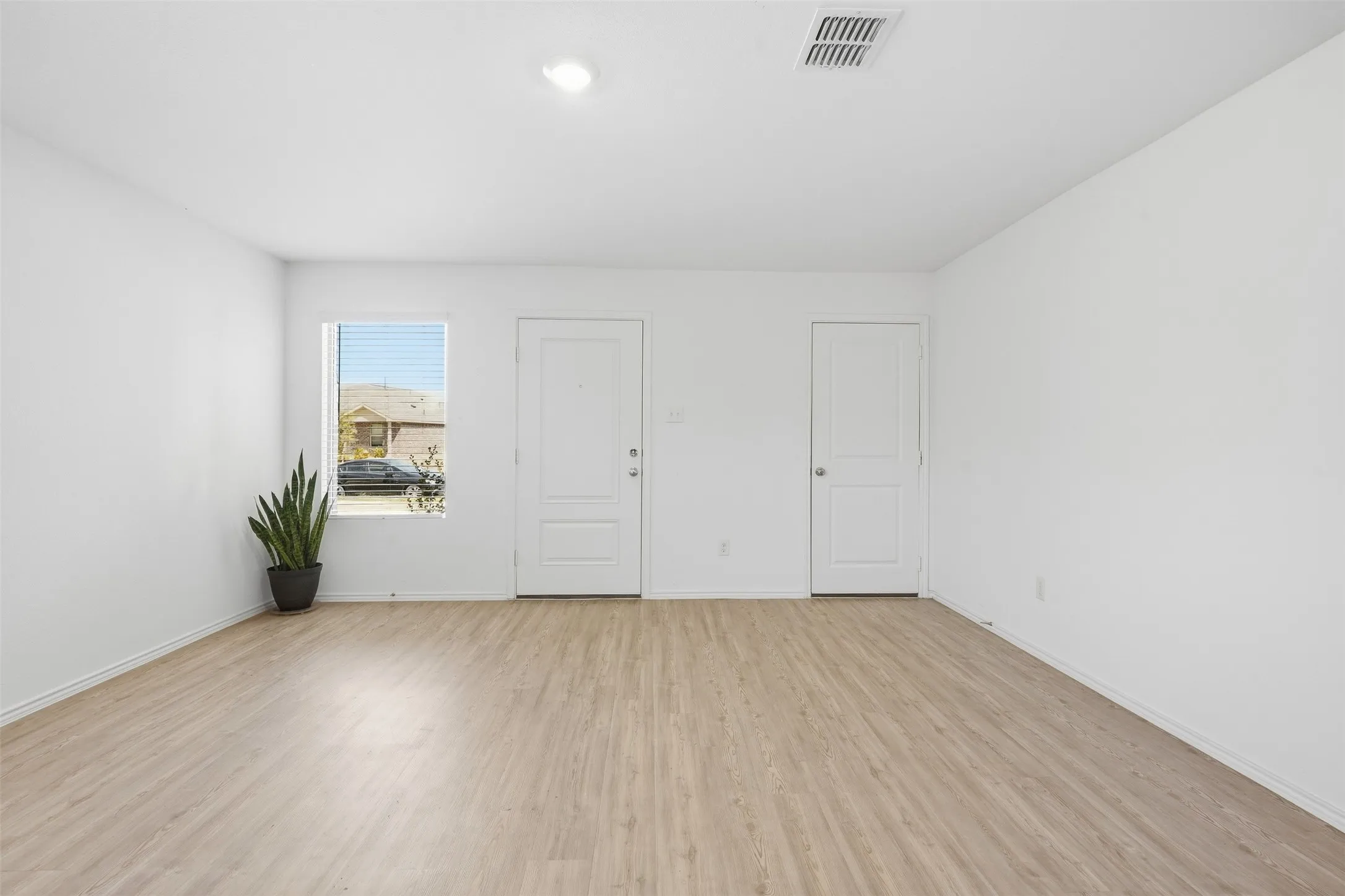 Single Family Residence For Sale in Denton County , 15121 Tejano Street, Fort Worth, Texas 76052, 3 Bedroom, 2 Bathroom, 2 Garage spaces, 1,320 Sqft, built in 2024, mls#21384232, Real Estate Agent in Fort Worth, Homes For Sale in Denton county, Homes For Sale in Fort Worth, Realtor in Fort Worth Texas, Real Estate Brokerage Independent Realty Texas, Luminita Cordes Realtor