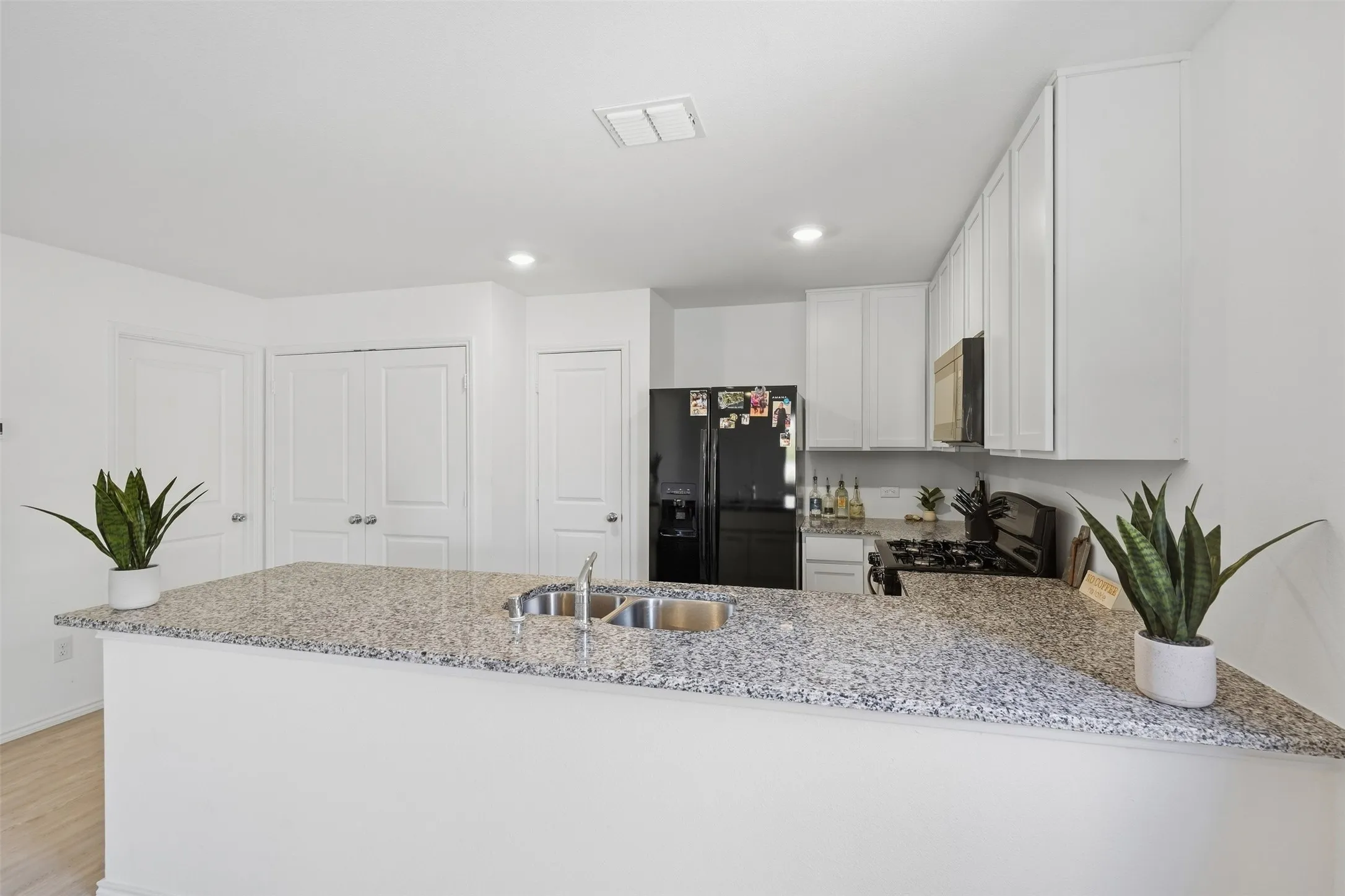 Single Family Residence For Sale in Denton County , 15121 Tejano Street, Fort Worth, Texas 76052, 3 Bedroom, 2 Bathroom, 2 Garage spaces, 1,320 Sqft, built in 2024, mls#21384232, Real Estate Agent in Fort Worth, Homes For Sale in Denton county, Homes For Sale in Fort Worth, Realtor in Fort Worth Texas, Real Estate Brokerage Independent Realty Texas, Luminita Cordes Realtor
