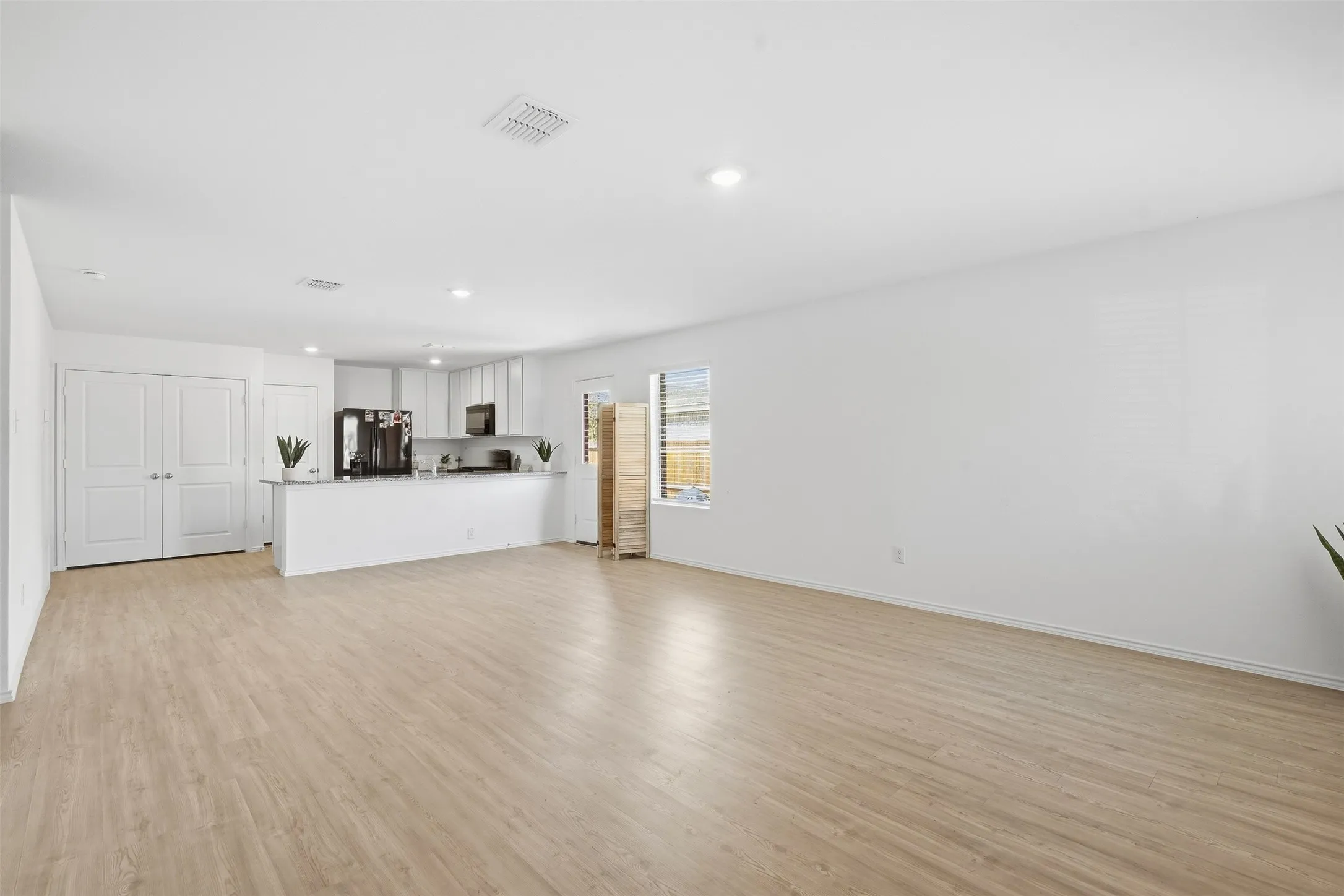 Single Family Residence For Sale in Denton County , 15121 Tejano Street, Fort Worth, Texas 76052, 3 Bedroom, 2 Bathroom, 2 Garage spaces, 1,320 Sqft, built in 2024, mls#21384232, Real Estate Agent in Fort Worth, Homes For Sale in Denton county, Homes For Sale in Fort Worth, Realtor in Fort Worth Texas, Real Estate Brokerage Independent Realty Texas, Luminita Cordes Realtor