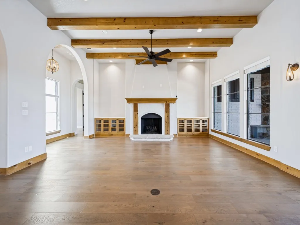 Single Family Residence For Sale in Johnson County , 9108 Sirius Lane, Godley, Texas 76044, 4 Bedroom, 3 Bathroom, 5 Garage spaces, 3,745 Sqft, built in 2018, mls#21389018, Real Estate Agent in Godley, Homes For Sale in Johnson county, Homes For Sale in Godley, Realtor in Godley Texas, Real Estate Brokerage Independent Realty Texas, Luminita Cordes Realtor