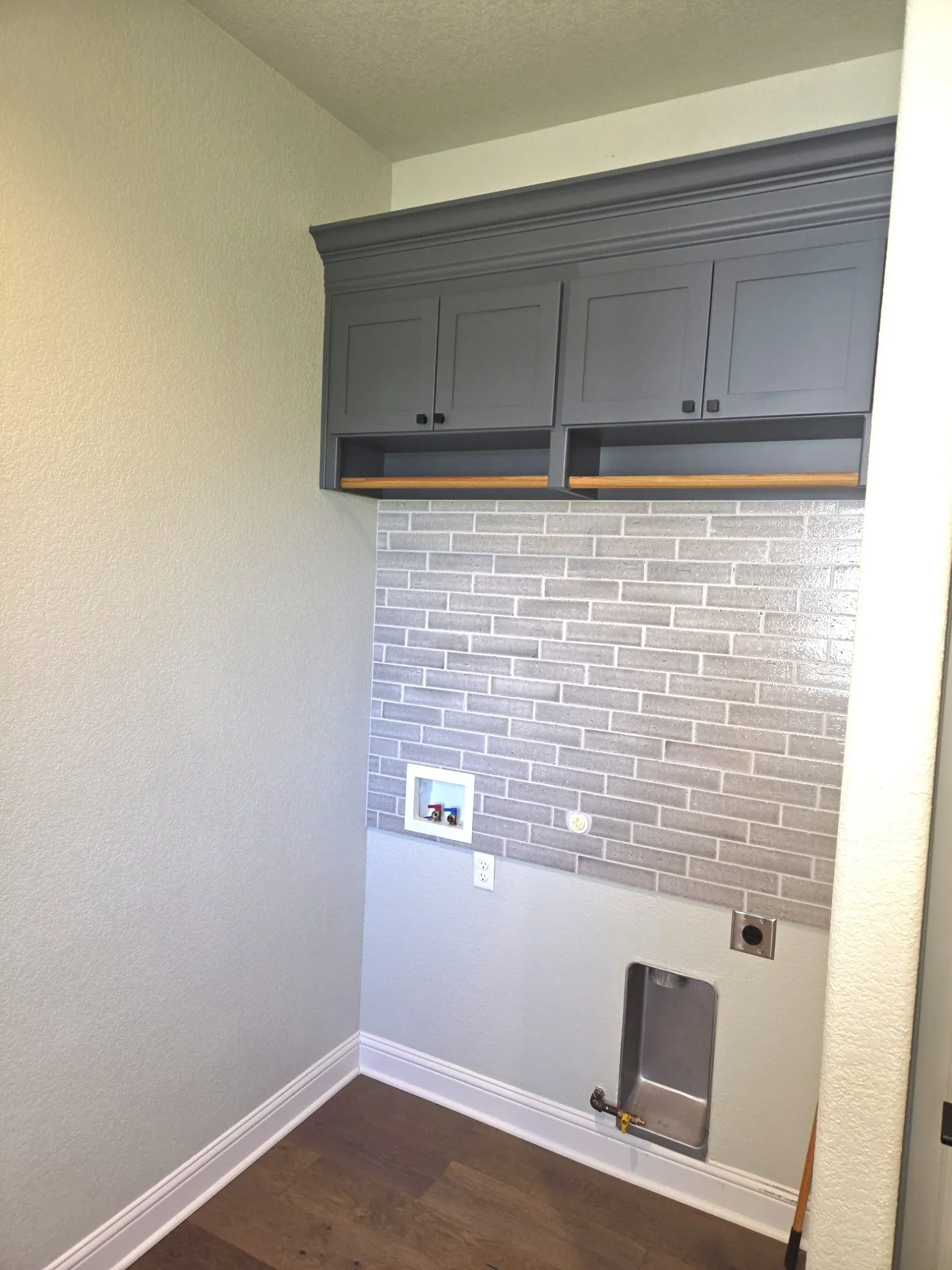 Single Family Residence For Sale in Johnson County , 9108 Sirius Lane, Godley, Texas 76044, 4 Bedroom, 3 Bathroom, 5 Garage spaces, 3,745 Sqft, built in 2018, mls#21389018, Real Estate Agent in Godley, Homes For Sale in Johnson county, Homes For Sale in Godley, Realtor in Godley Texas, Real Estate Brokerage Independent Realty Texas, Luminita Cordes Realtor