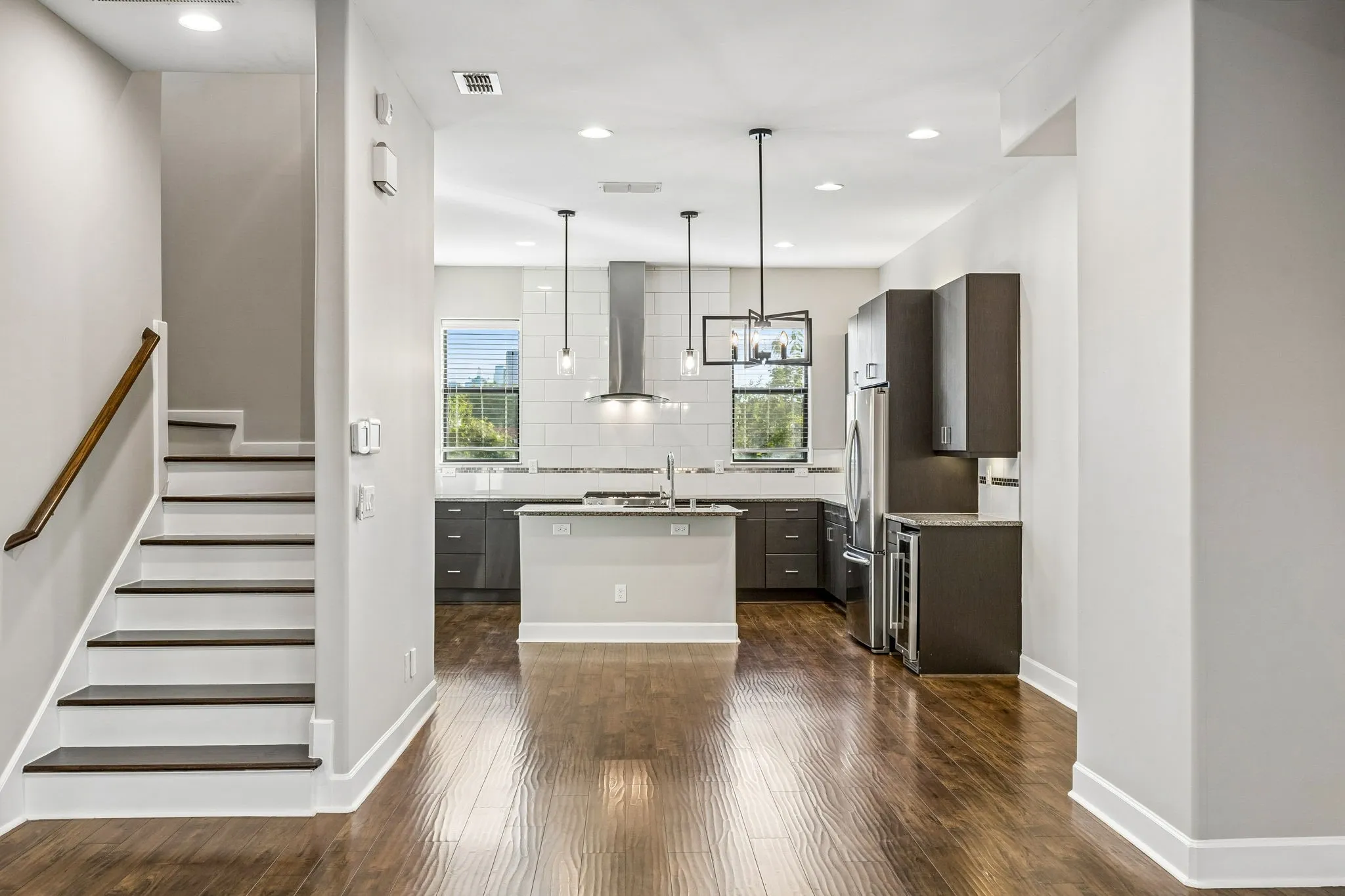 Condominium For Sale in Dallas County , 1801 Annex Avenue 402, Dallas, Texas 75204, 3 Bedroom, 4 Bathroom, 2 Garage spaces, 2,154 Sqft, built in 2016, mls#21385715, Real Estate Agent in Dallas, Homes For Sale in Dallas county, Homes For Sale in Dallas, Realtor in Dallas Texas, Real Estate Brokerage Independent Realty Texas, Luminita Cordes Realtor