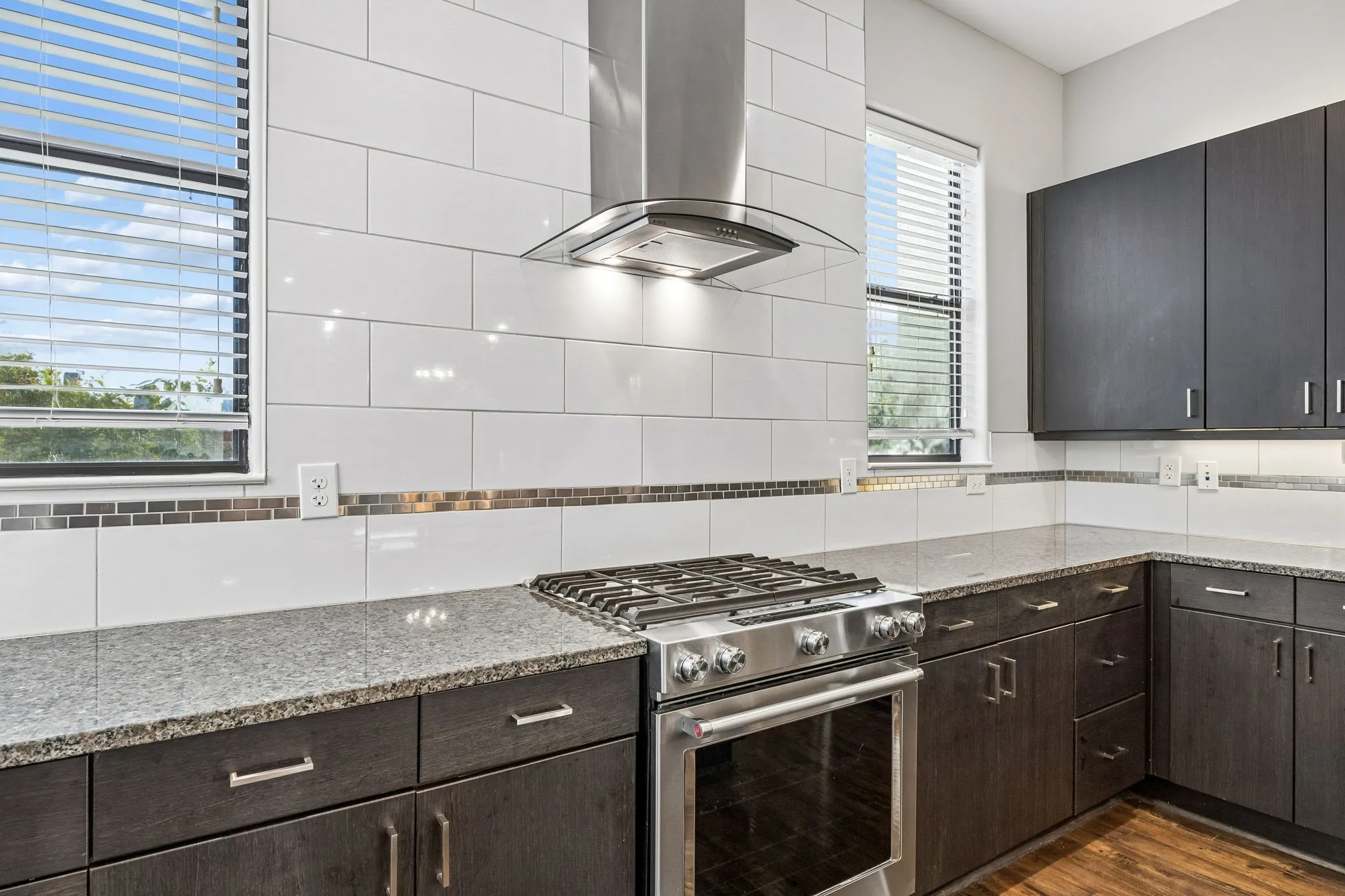 Condominium For Sale in Dallas County , 1801 Annex Avenue 402, Dallas, Texas 75204, 3 Bedroom, 4 Bathroom, 2 Garage spaces, 2,154 Sqft, built in 2016, mls#21385715, Real Estate Agent in Dallas, Homes For Sale in Dallas county, Homes For Sale in Dallas, Realtor in Dallas Texas, Real Estate Brokerage Independent Realty Texas, Luminita Cordes Realtor