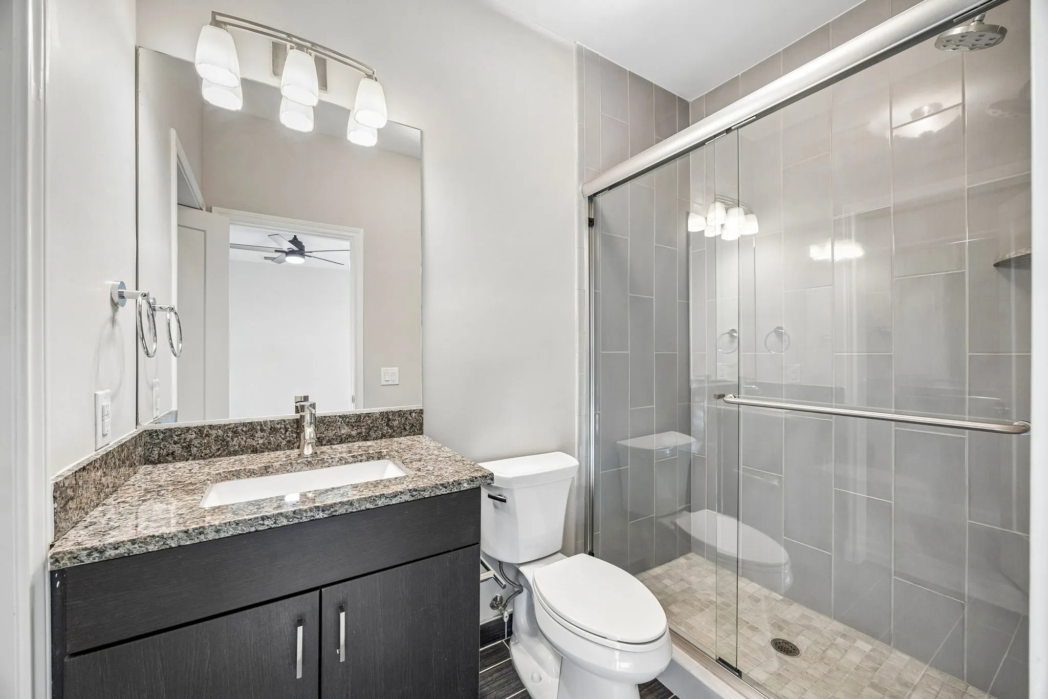 Ensuite bathroom off third bedroom
