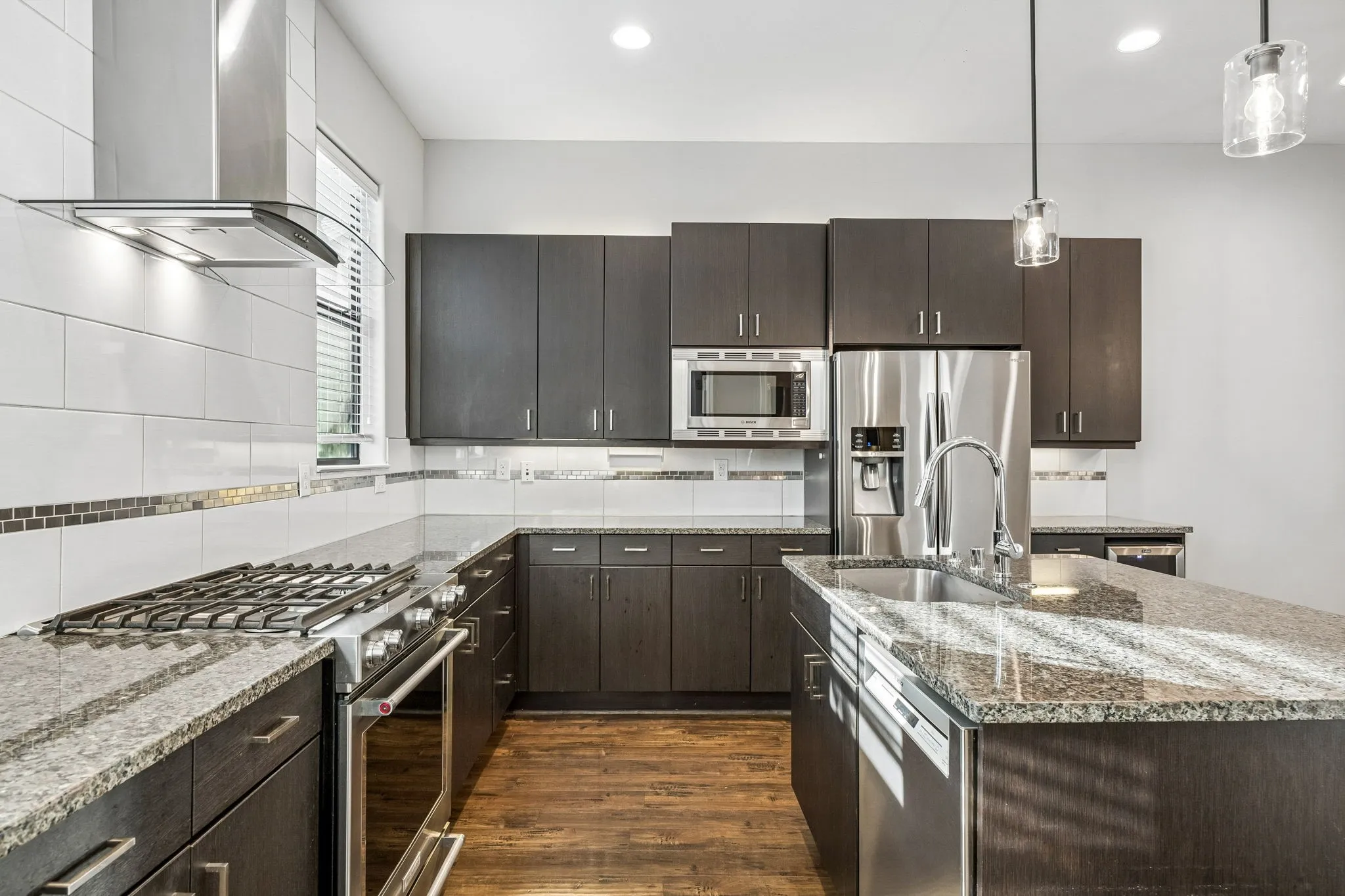Condominium For Sale in Dallas County , 1801 Annex Avenue 402, Dallas, Texas 75204, 3 Bedroom, 4 Bathroom, 2 Garage spaces, 2,154 Sqft, built in 2016, mls#21385715, Real Estate Agent in Dallas, Homes For Sale in Dallas county, Homes For Sale in Dallas, Realtor in Dallas Texas, Real Estate Brokerage Independent Realty Texas, Luminita Cordes Realtor