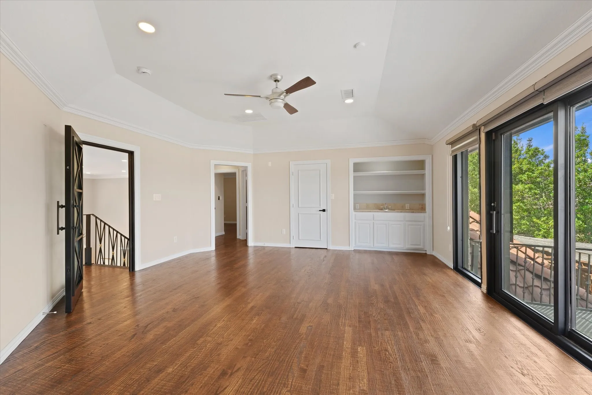 Single Family Residence For Sale in Denton County , 2601 Sir Gawain Lane, Lewisville, Texas 75056, 5 Bedroom, 5 Bathroom, 3 Garage spaces, 5,135 Sqft, built in 2002, mls#21389024, Real Estate Agent in Lewisville, Homes For Sale in Denton county, Homes For Sale in Lewisville, Realtor in Lewisville Texas, Real Estate Brokerage Independent Realty Texas, Luminita Cordes Realtor