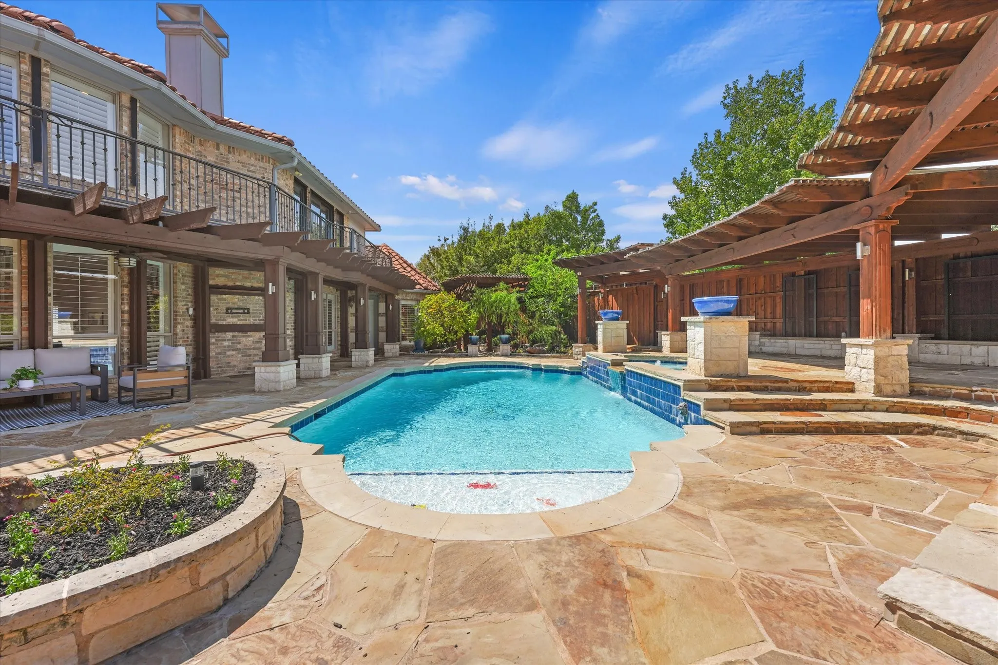 Single Family Residence For Sale in Denton County , 2601 Sir Gawain Lane, Lewisville, Texas 75056, 5 Bedroom, 5 Bathroom, 3 Garage spaces, 5,135 Sqft, built in 2002, mls#21389024, Real Estate Agent in Lewisville, Homes For Sale in Denton county, Homes For Sale in Lewisville, Realtor in Lewisville Texas, Real Estate Brokerage Independent Realty Texas, Luminita Cordes Realtor