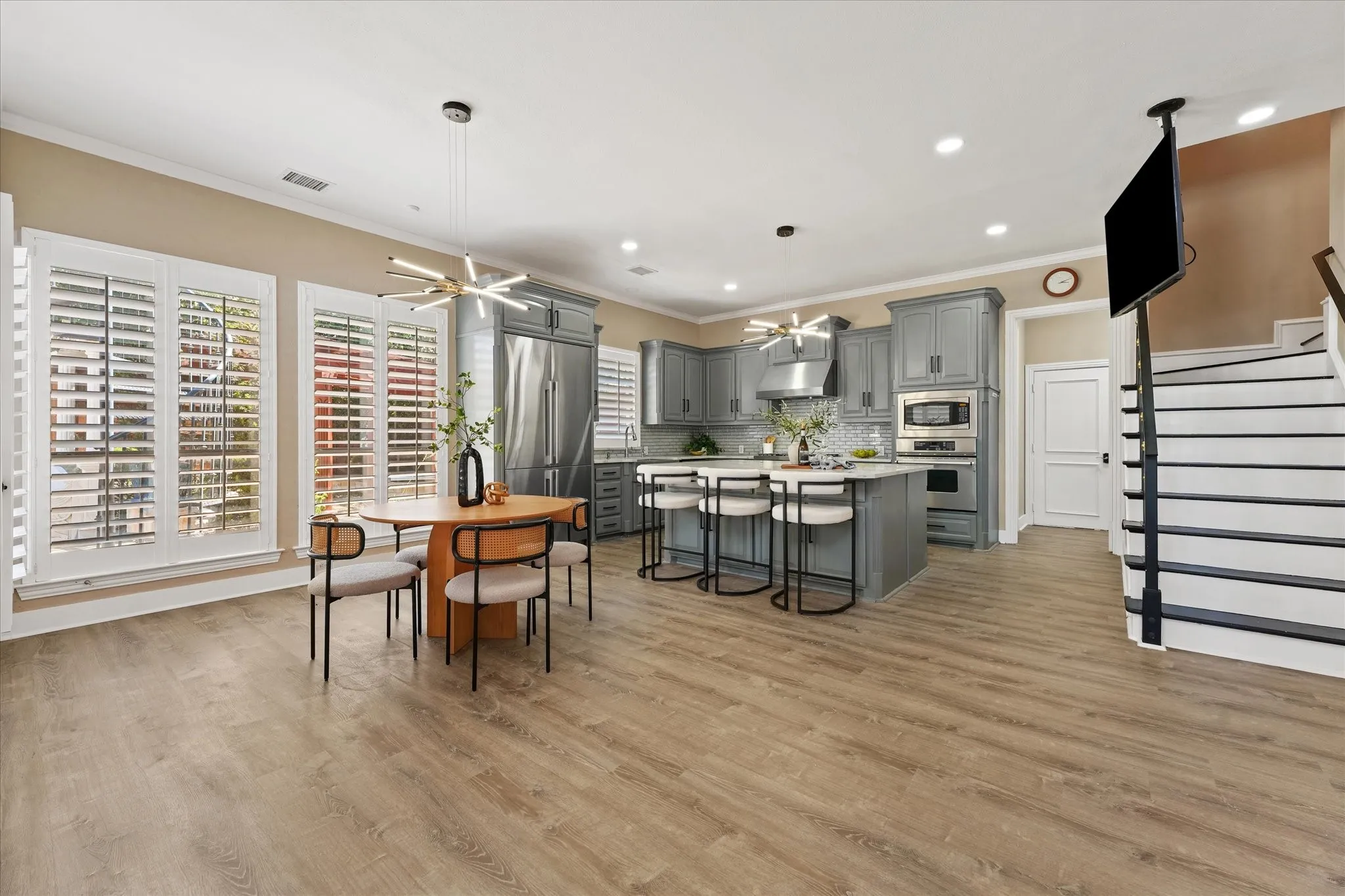 Single Family Residence For Sale in Denton County , 2601 Sir Gawain Lane, Lewisville, Texas 75056, 5 Bedroom, 5 Bathroom, 3 Garage spaces, 5,135 Sqft, built in 2002, mls#21389024, Real Estate Agent in Lewisville, Homes For Sale in Denton county, Homes For Sale in Lewisville, Realtor in Lewisville Texas, Real Estate Brokerage Independent Realty Texas, Luminita Cordes Realtor