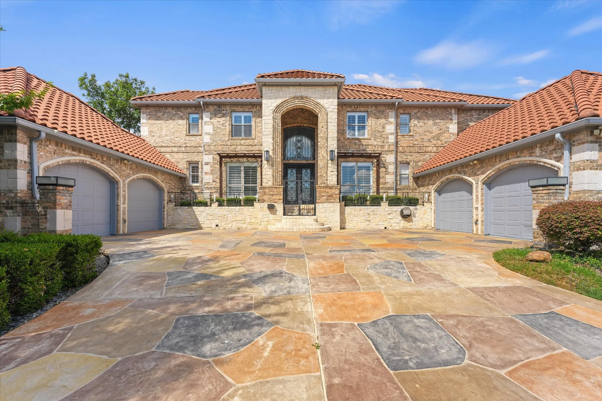 Single Family Residence For Sale