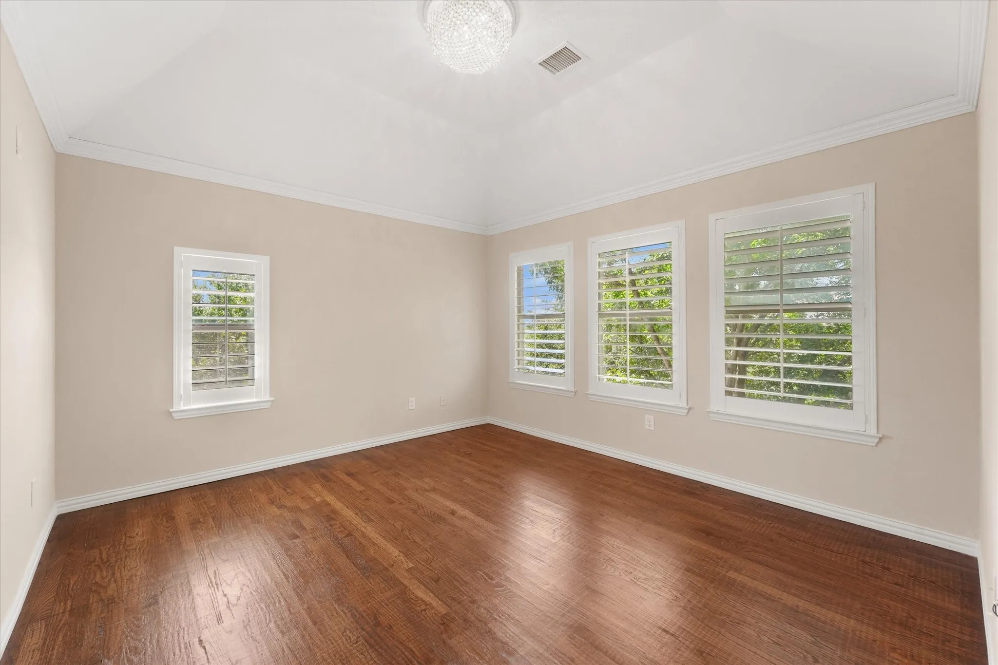Single Family Residence For Sale in Denton County , 2601 Sir Gawain Lane, Lewisville, Texas 75056, 5 Bedroom, 5 Bathroom, 3 Garage spaces, 5,135 Sqft, built in 2002, mls#21389024, Real Estate Agent in Lewisville, Homes For Sale in Denton county, Homes For Sale in Lewisville, Realtor in Lewisville Texas, Real Estate Brokerage Independent Realty Texas, Luminita Cordes Realtor